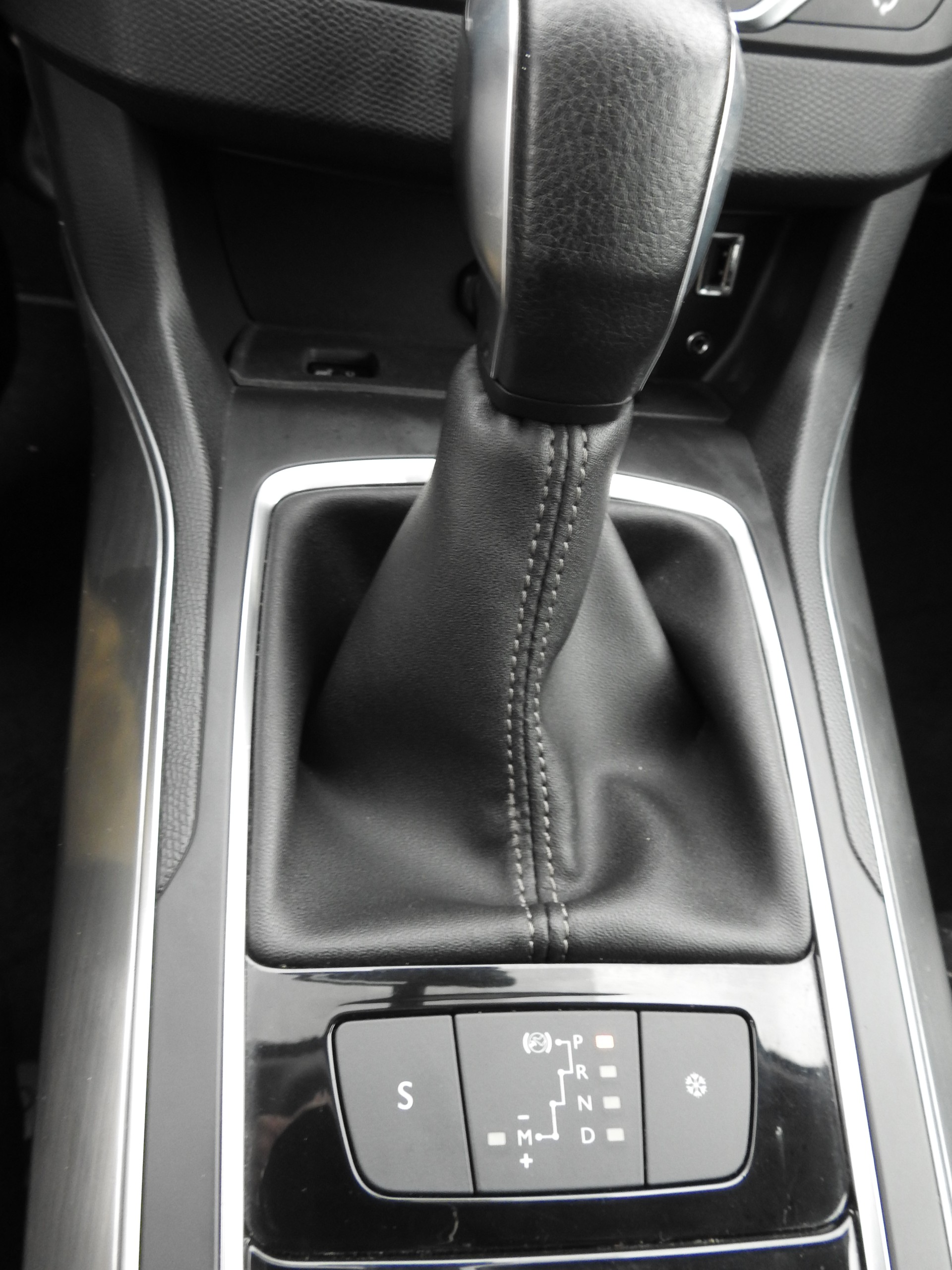 PEUGEOT 308 2.0 BlueHDI Active Automatic-image-18