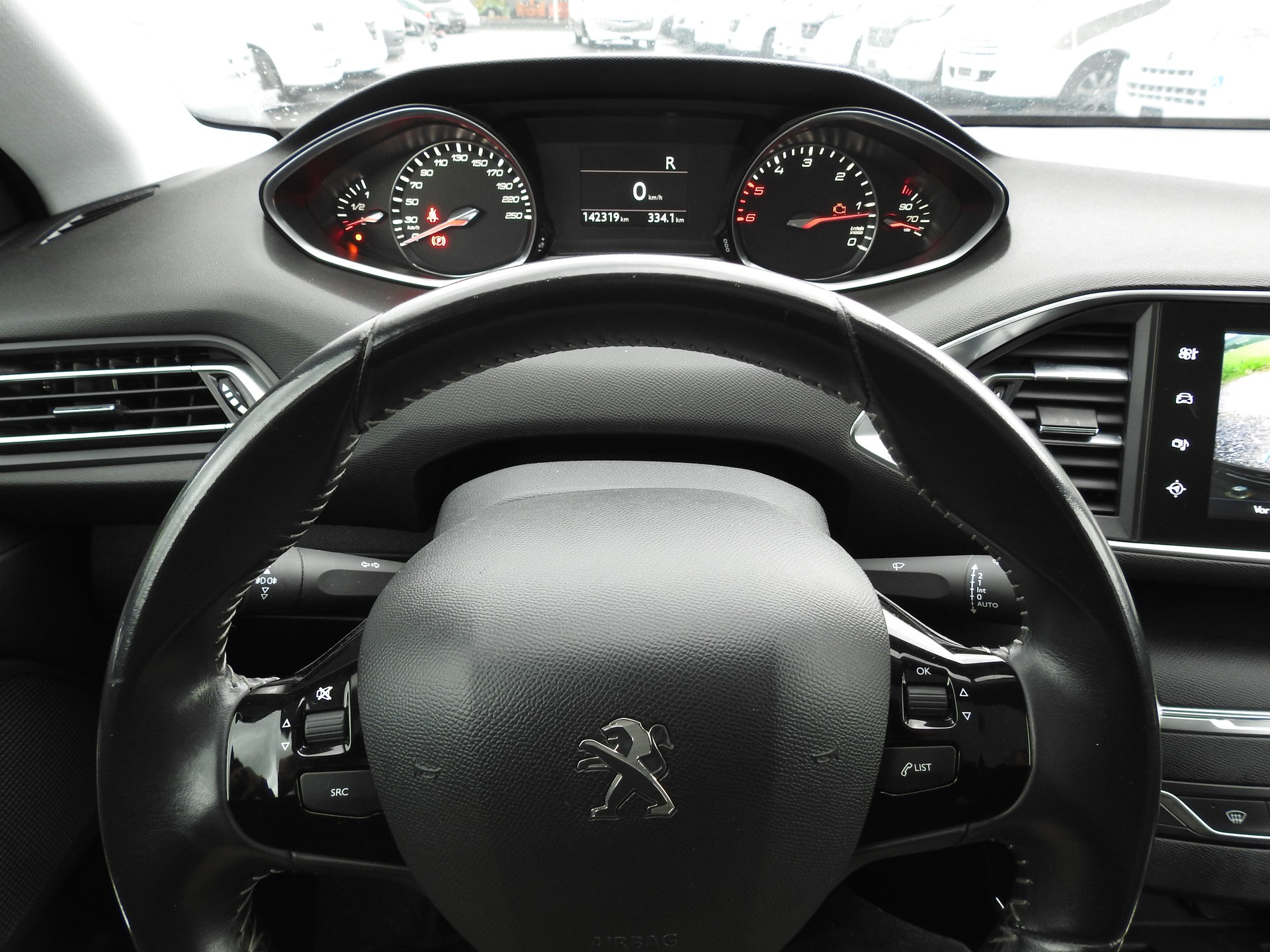 PEUGEOT 308 2.0 BlueHDI Active Automatic-image-24