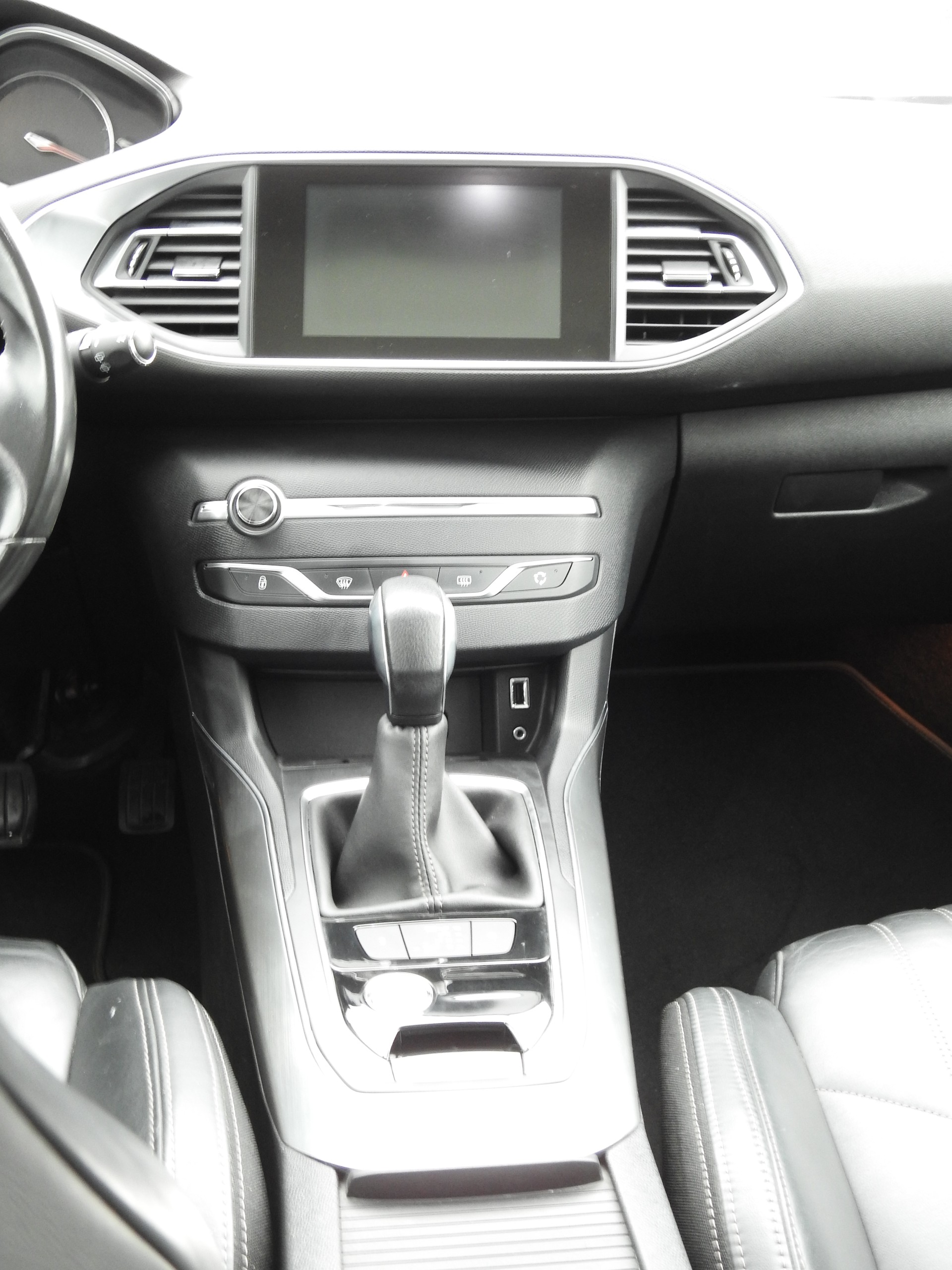 PEUGEOT 308 2.0 BlueHDI Active Automatic-image-16