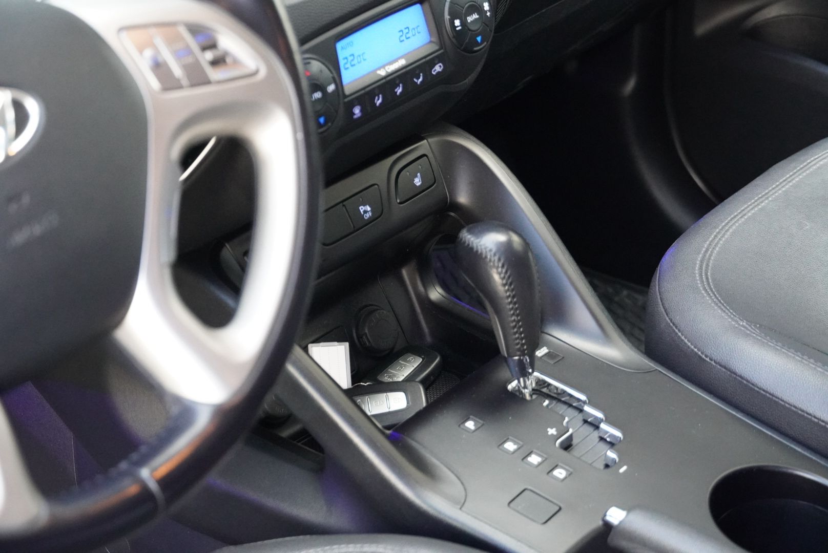 HYUNDAI iX 35 2.0 Premium 4WD Automatic-image-18