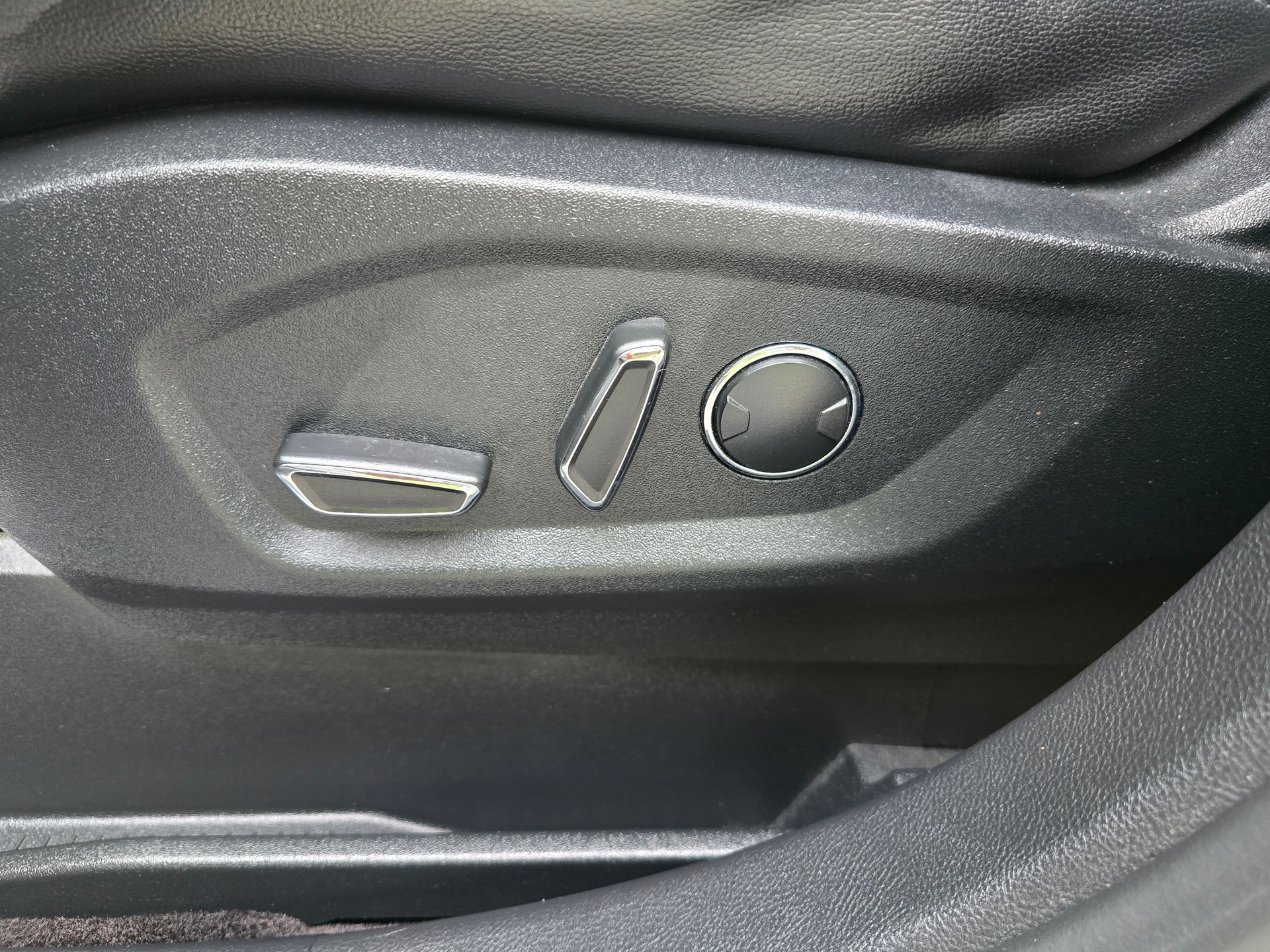 FORD Edge 2.0 TDCi Titanium 4WD PowerShift-image-14