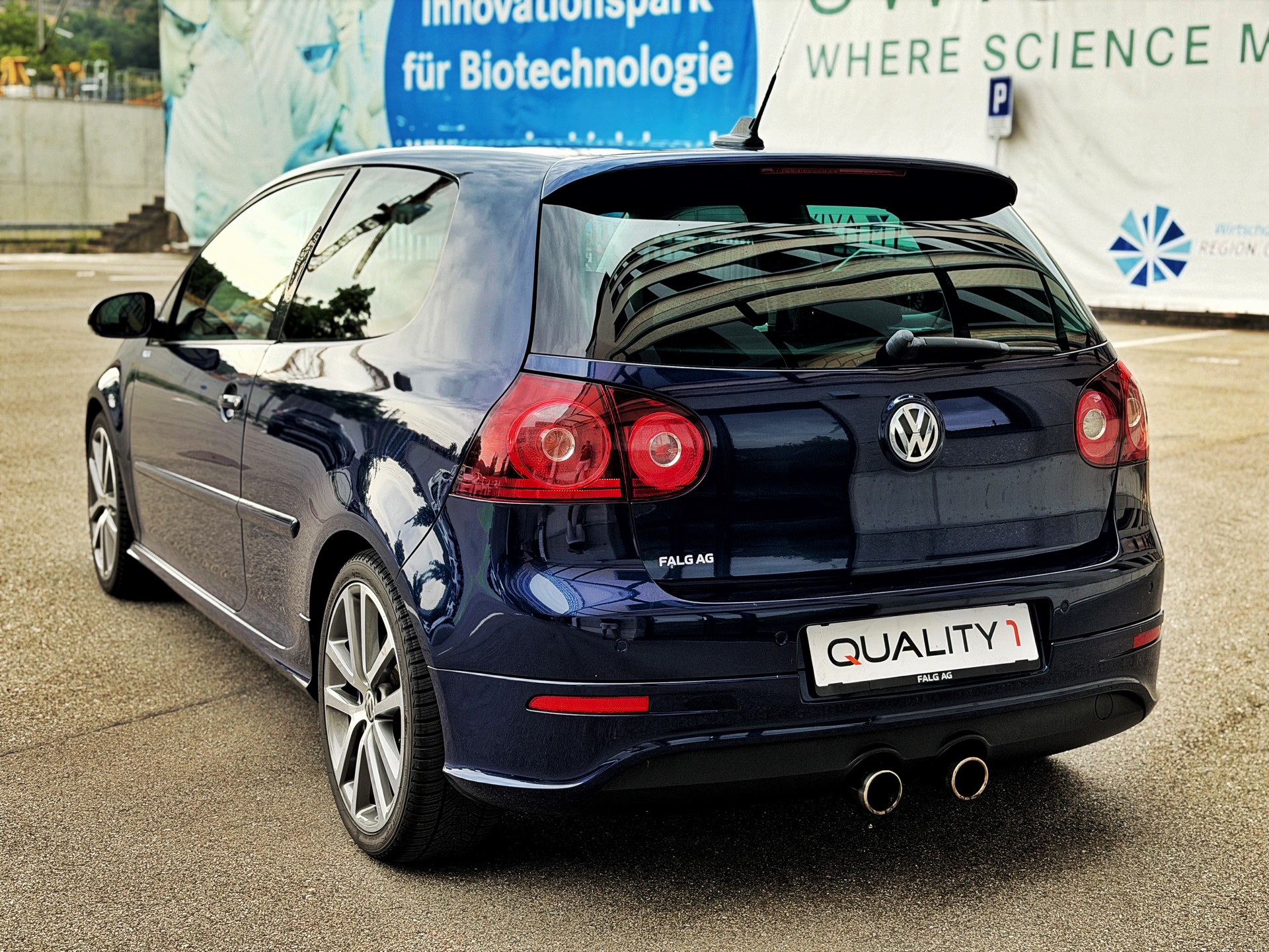 VW Golf R32 4Motion-image-2