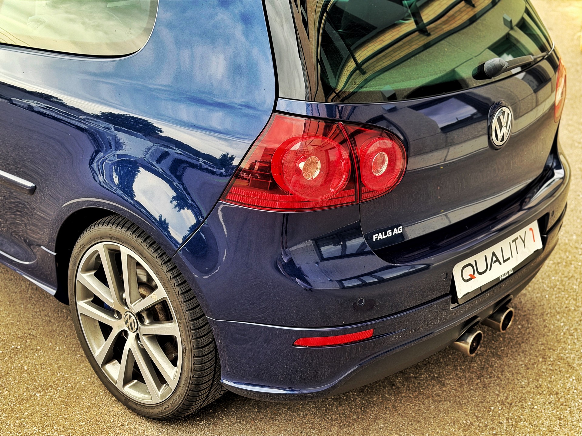 VW Golf R32 4Motion-image-10