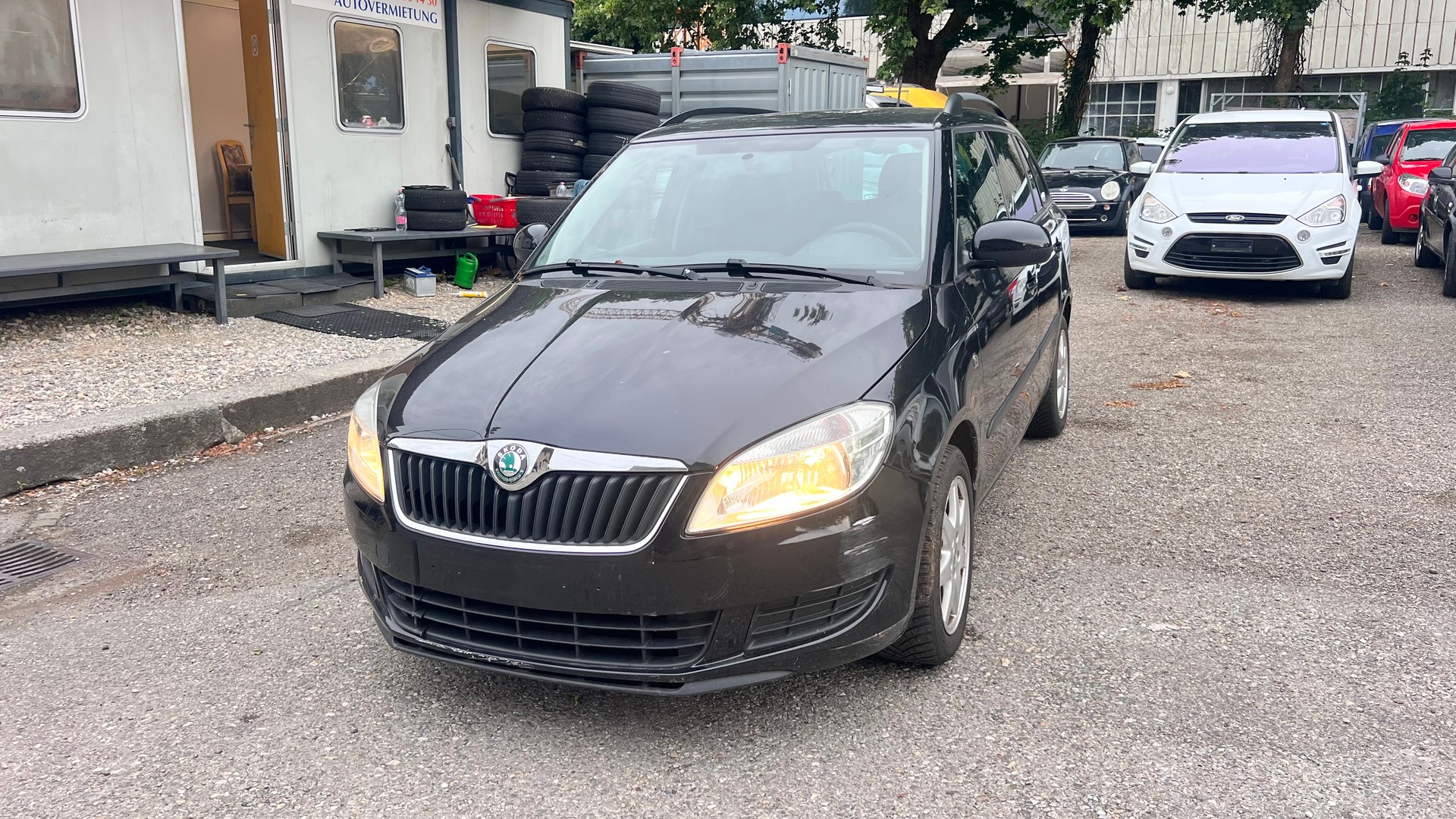 SKODA Fabia 1.2 TSI Ambiente-image-0
