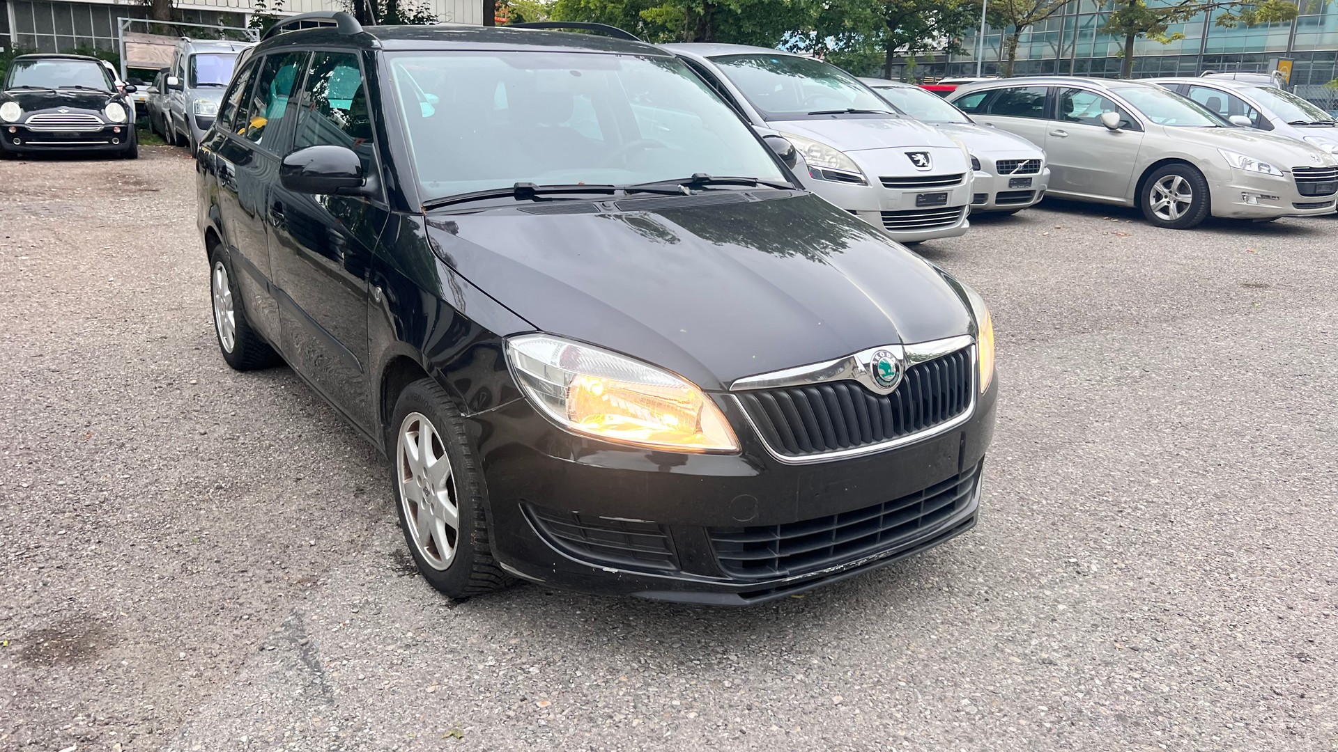 SKODA Fabia 1.2 TSI Ambiente-image-1