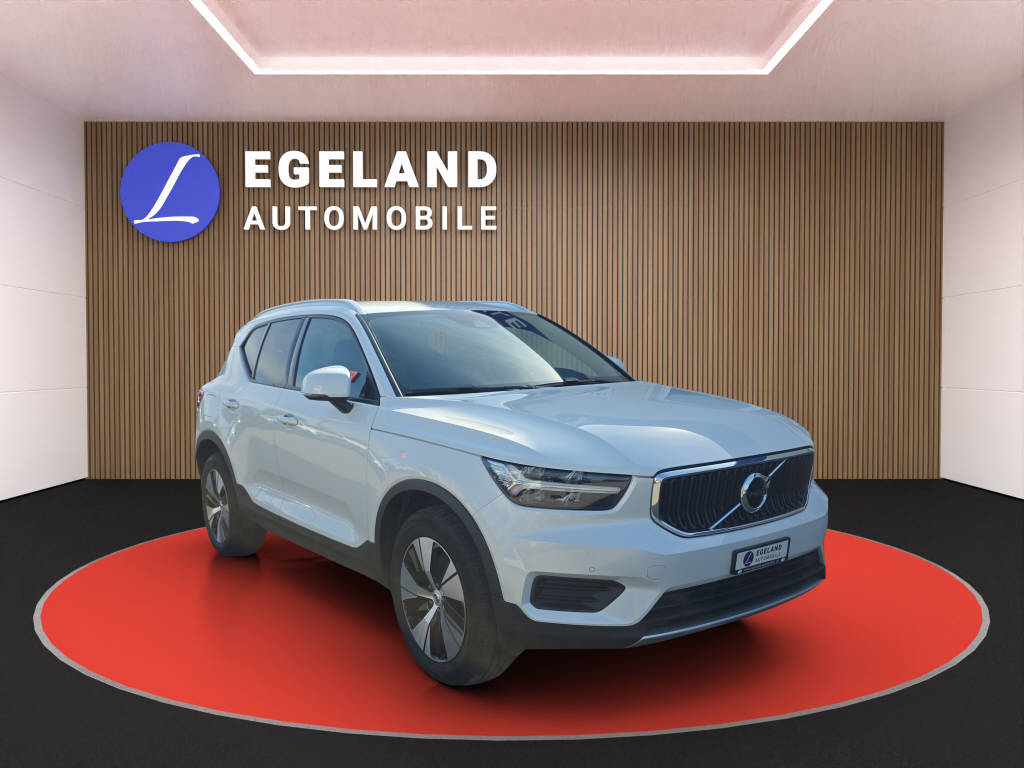 VOLVO XC40 2.0 B4 MH Momentum-image-1