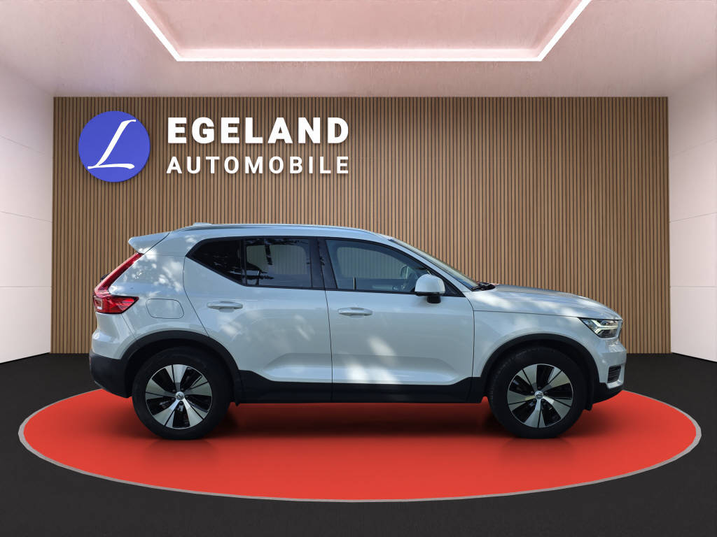 VOLVO XC40 2.0 B4 MH Momentum-image-7