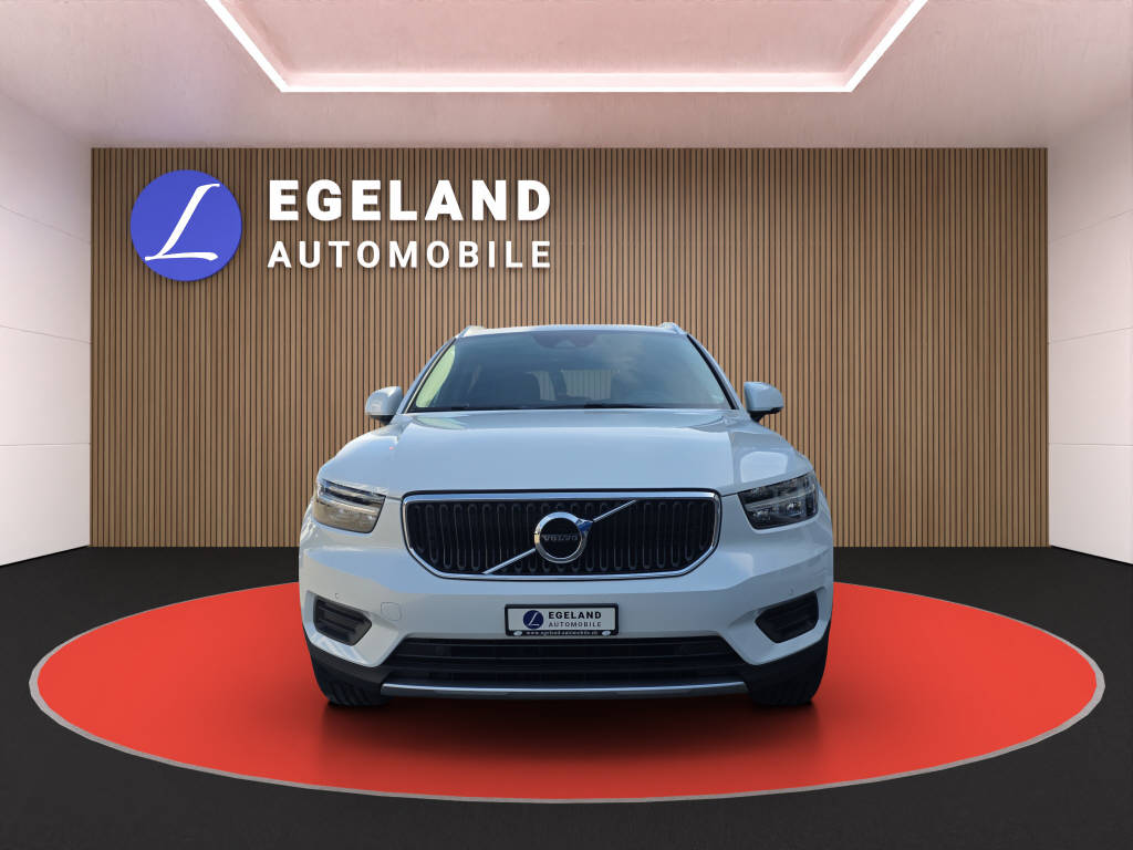 VOLVO XC40 2.0 B4 MH Momentum-image-2