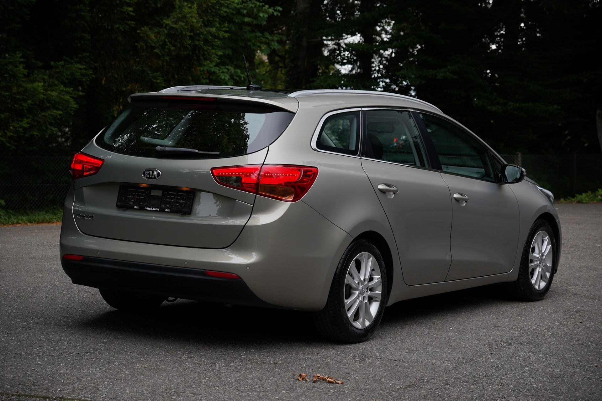 KIA Cee'd Sportswagon 1.6 GDi Style DCT-image-2