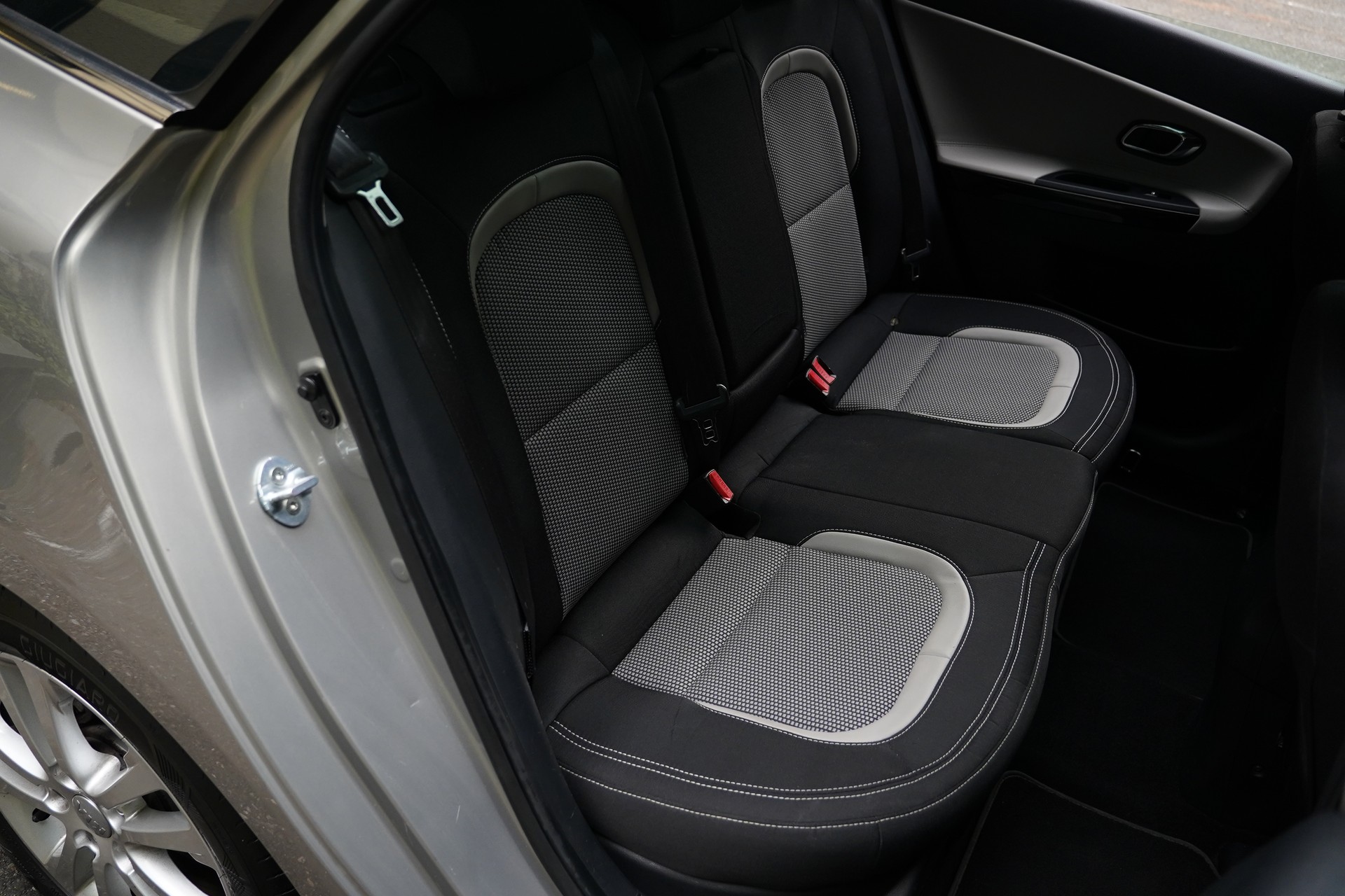 KIA Cee'd Sportswagon 1.6 GDi Style DCT-image-19