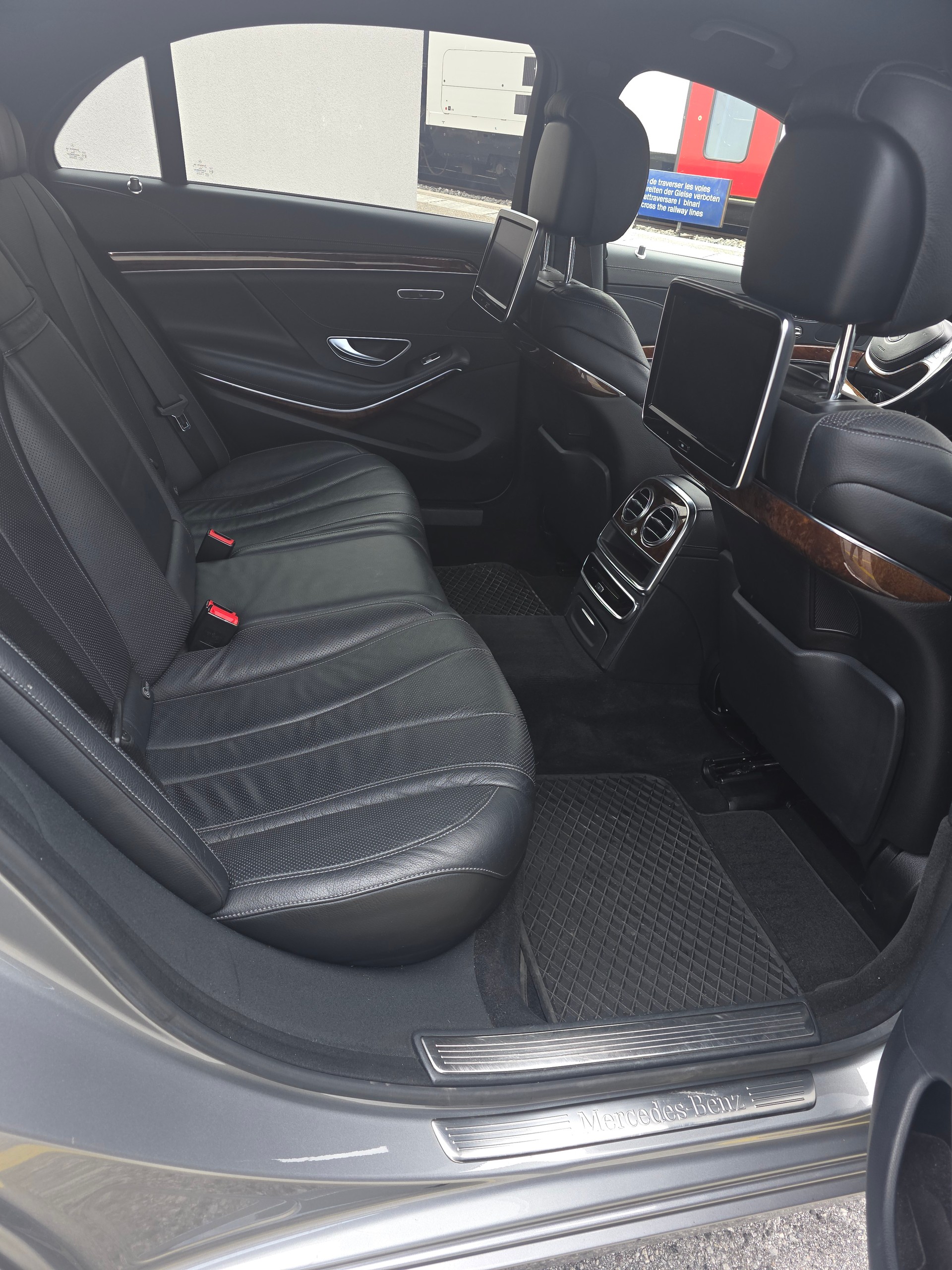 MERCEDES-BENZ S 500 V8 4matic lang-image-5