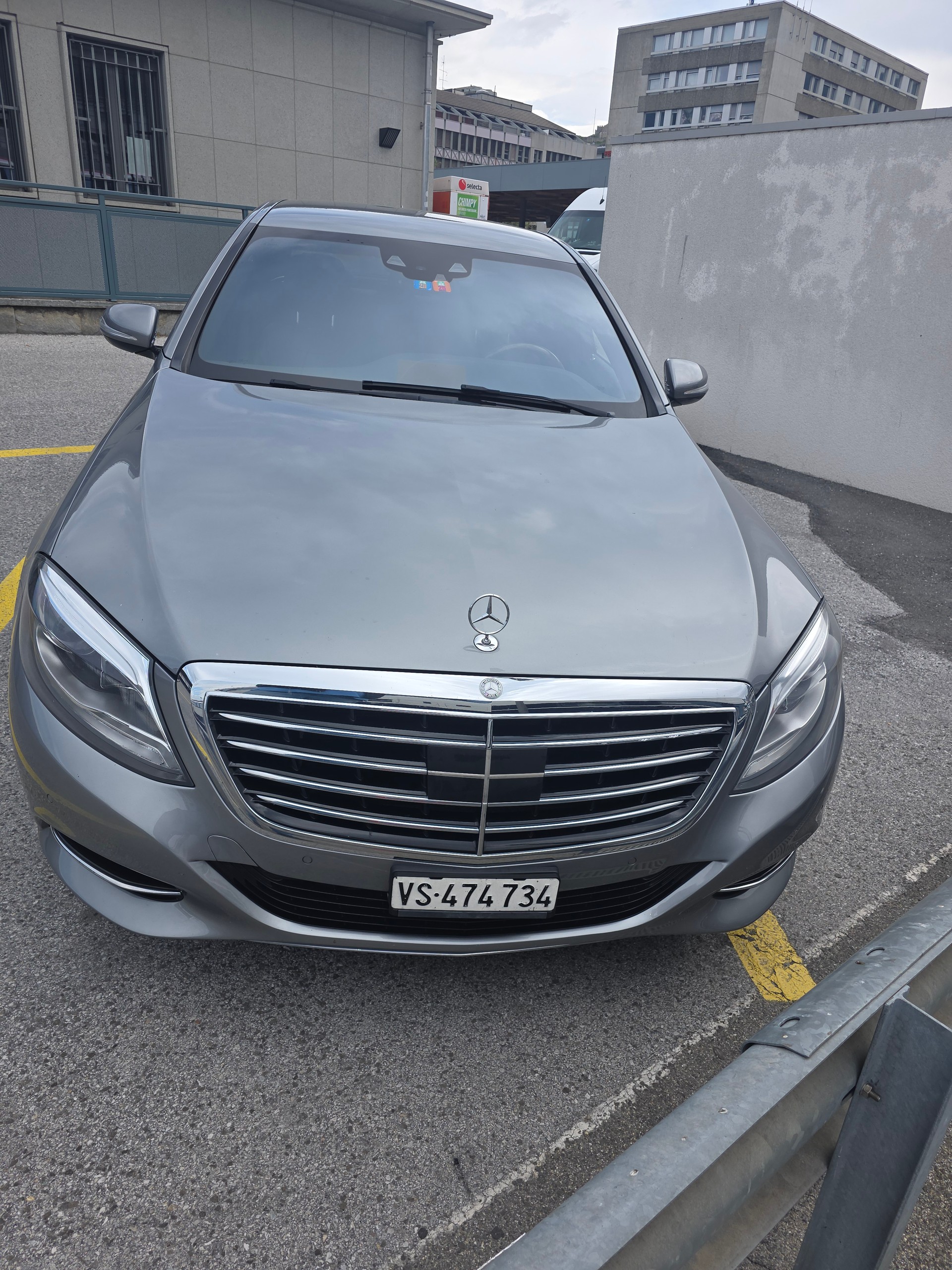 MERCEDES-BENZ S 500 V8 4matic lang-image-0