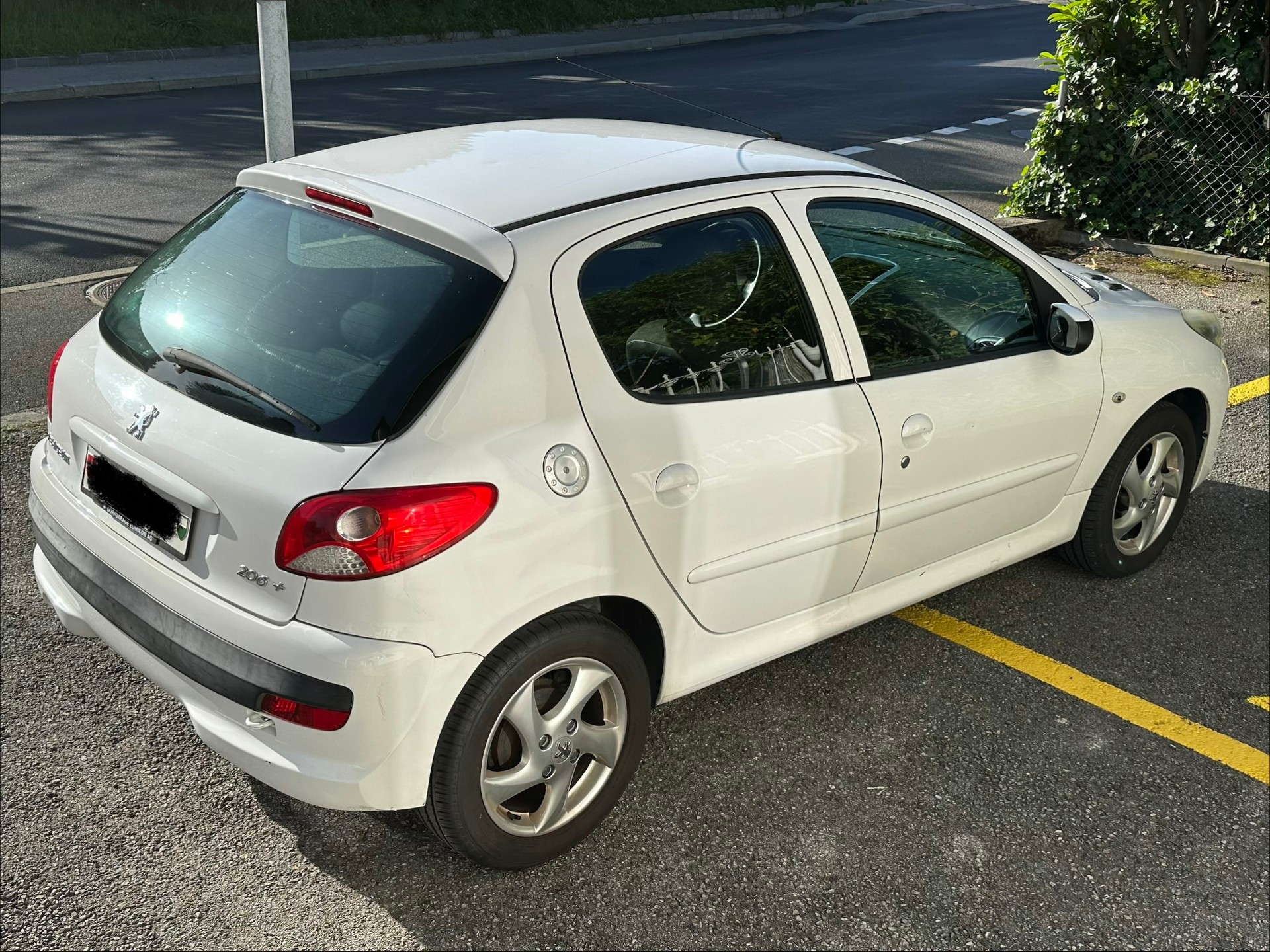 PEUGEOT 1.4 Trendy-image-0