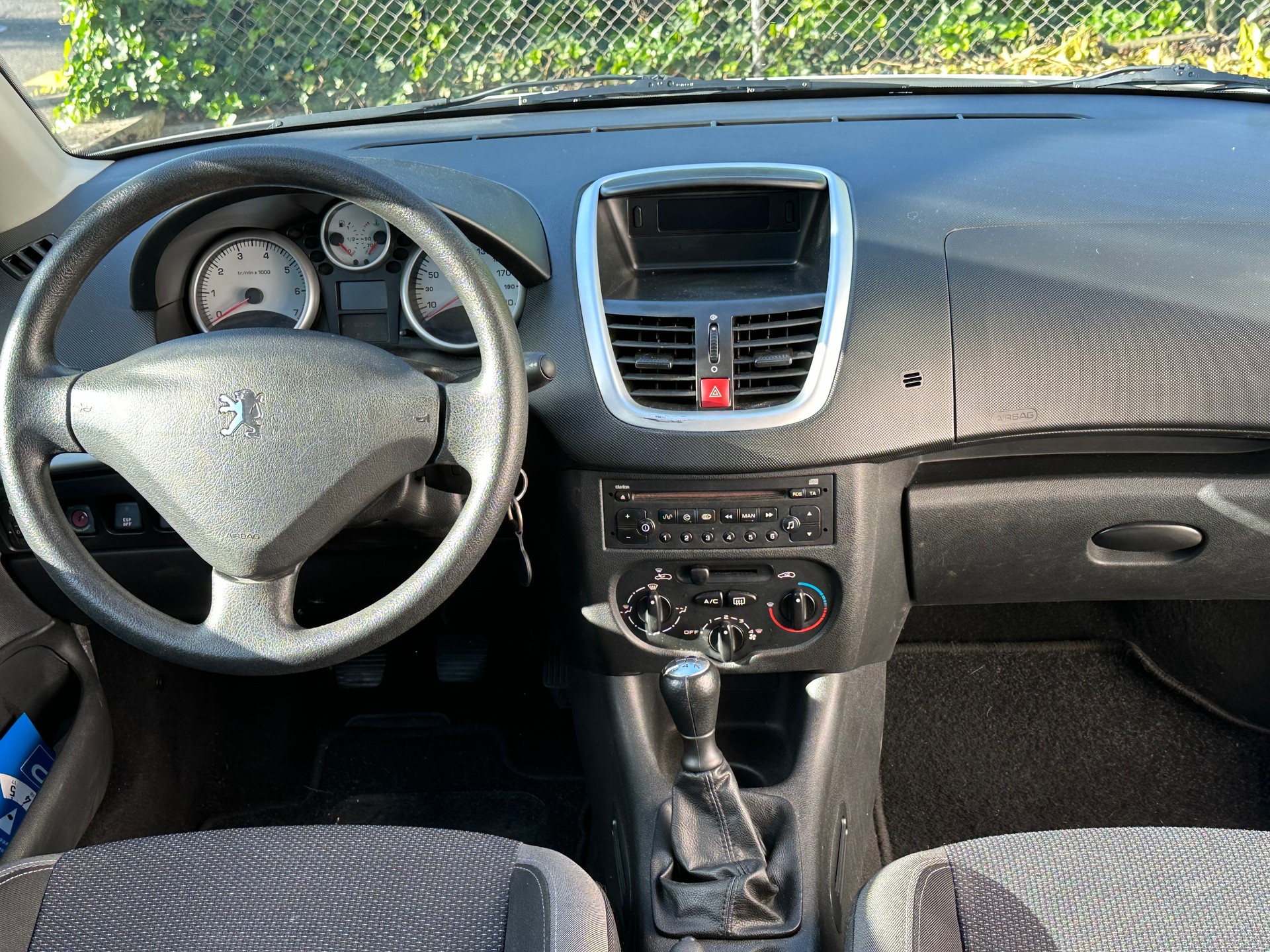 PEUGEOT 1.4 Trendy-image-3