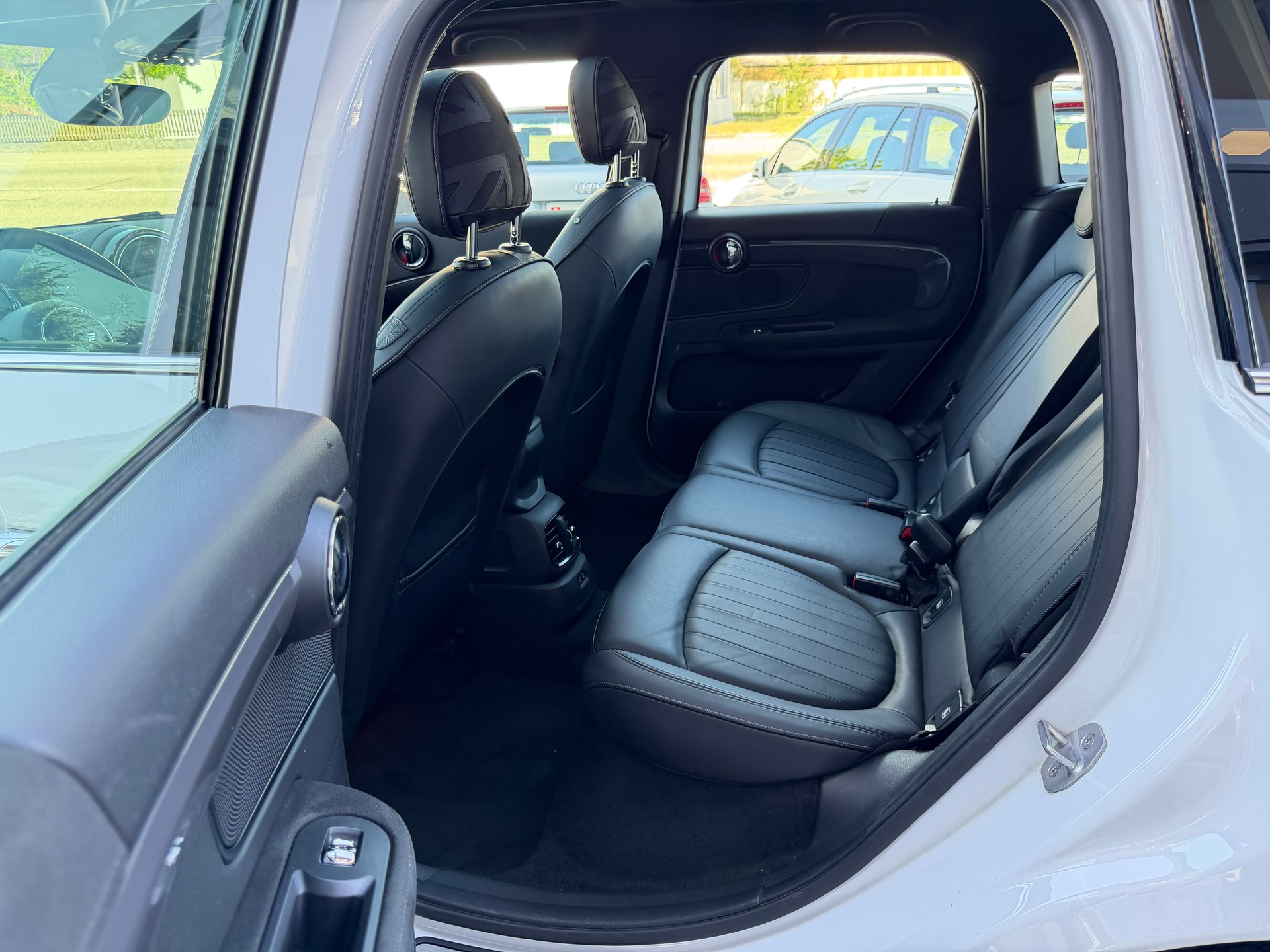 MINI Countryman F60 1.5i Cooper S E ALL4-image-24
