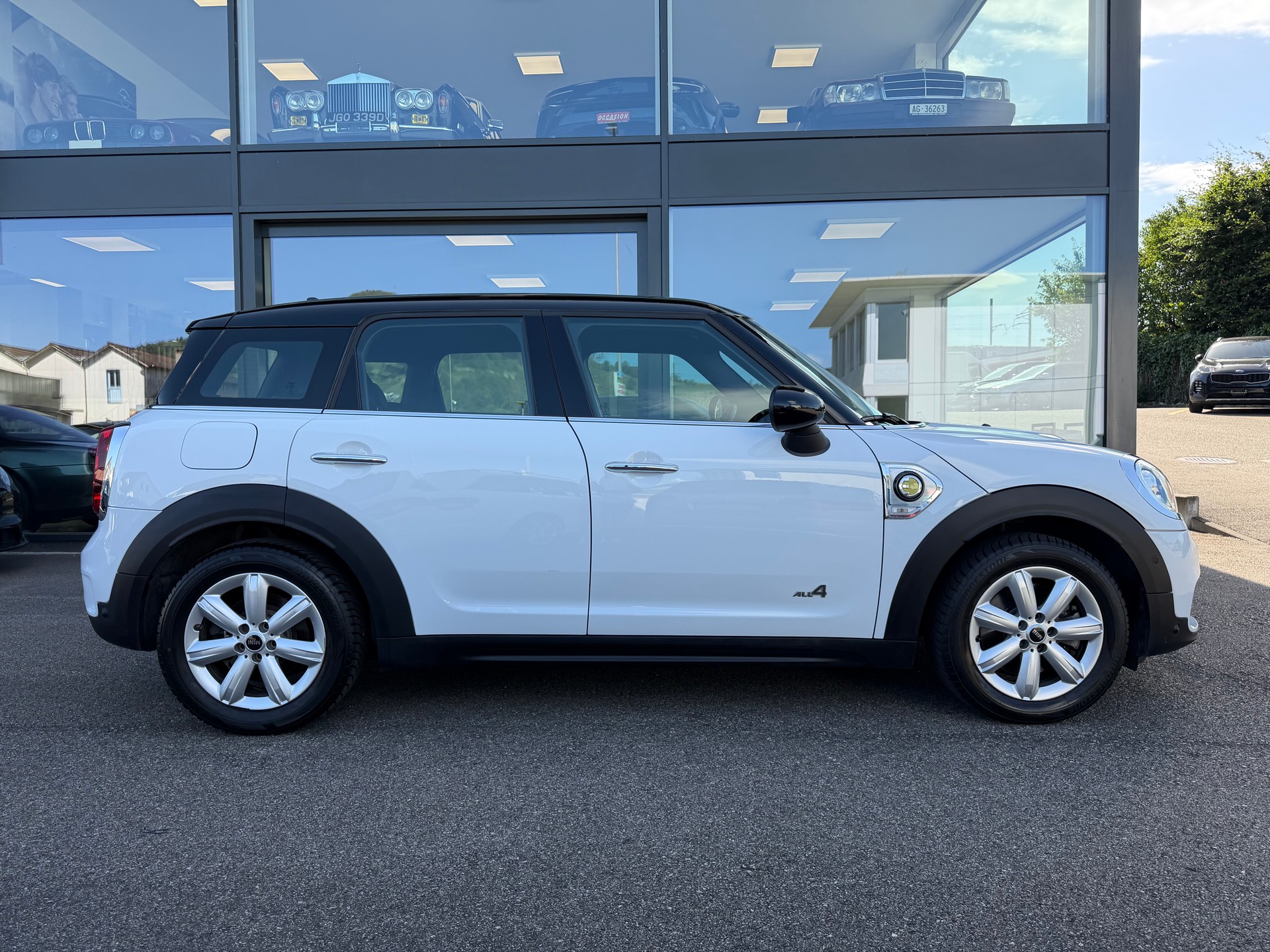 MINI Countryman F60 1.5i Cooper S E ALL4-image-1