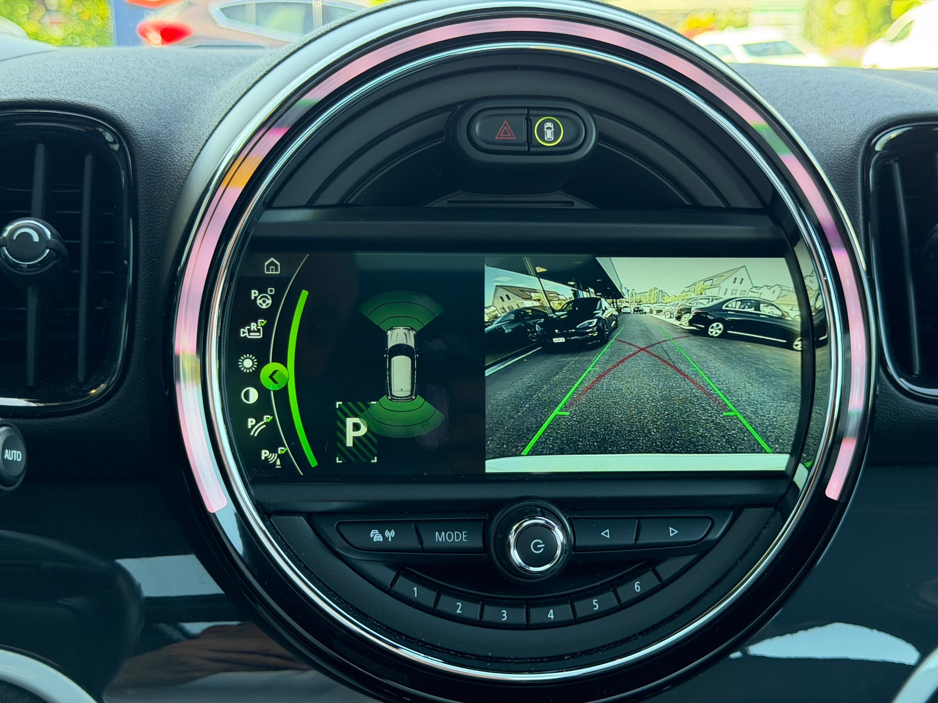 MINI Countryman F60 1.5i Cooper S E ALL4-image-19