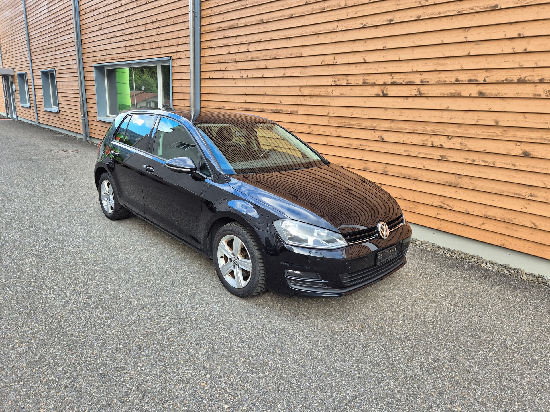 VW Golf 2.0 TDI Comfortline 4Motion-image-3