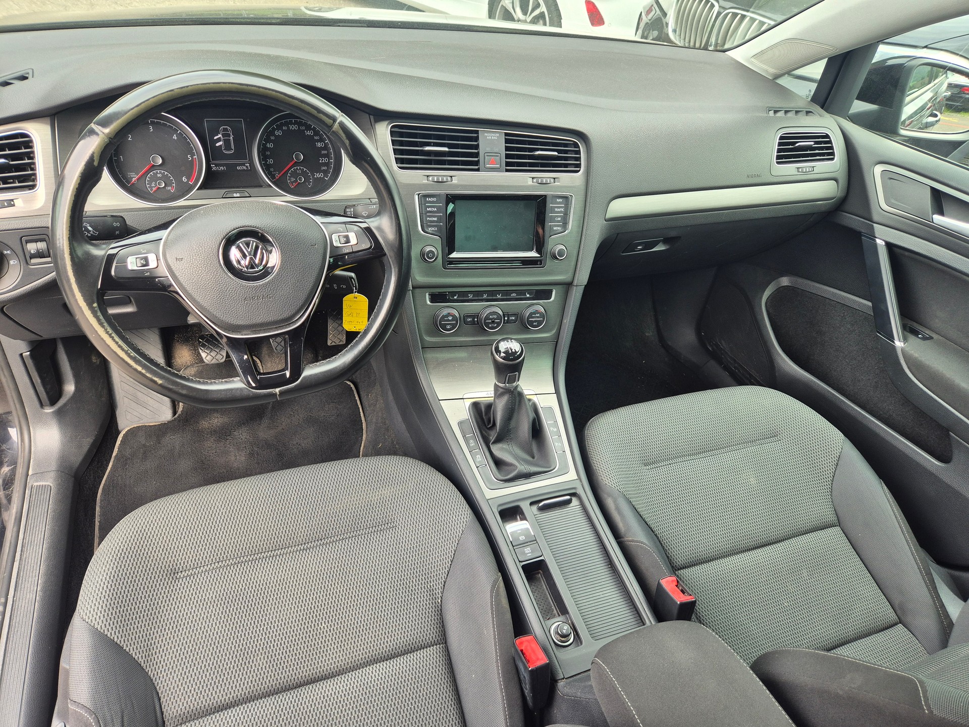 VW Golf 2.0 TDI Comfortline 4Motion-image-6