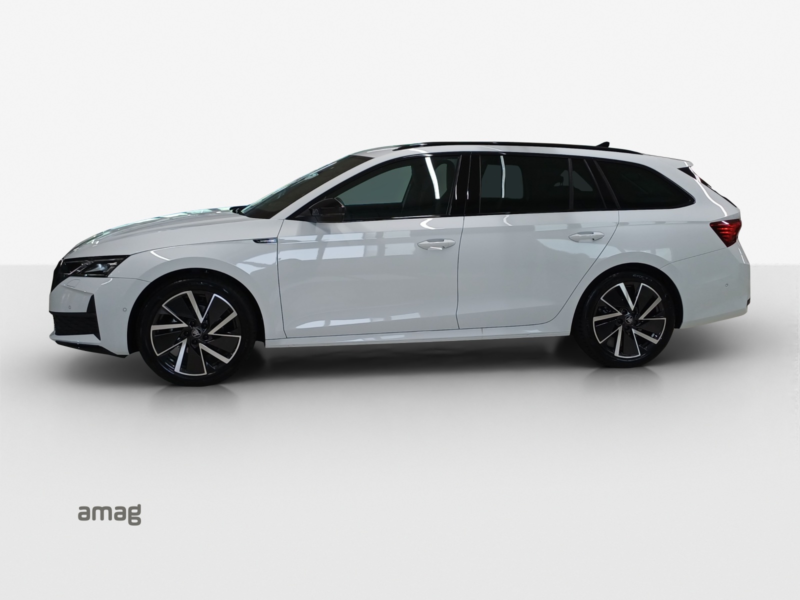 SKODA Octavia Combi 1.5 TSI mHEV DSG Sport Line-image-1