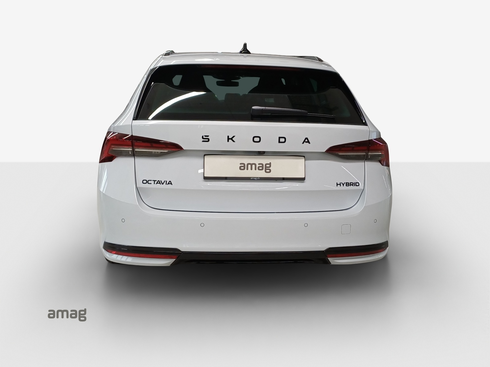 SKODA Octavia Combi 1.5 TSI mHEV DSG Sport Line-image-3