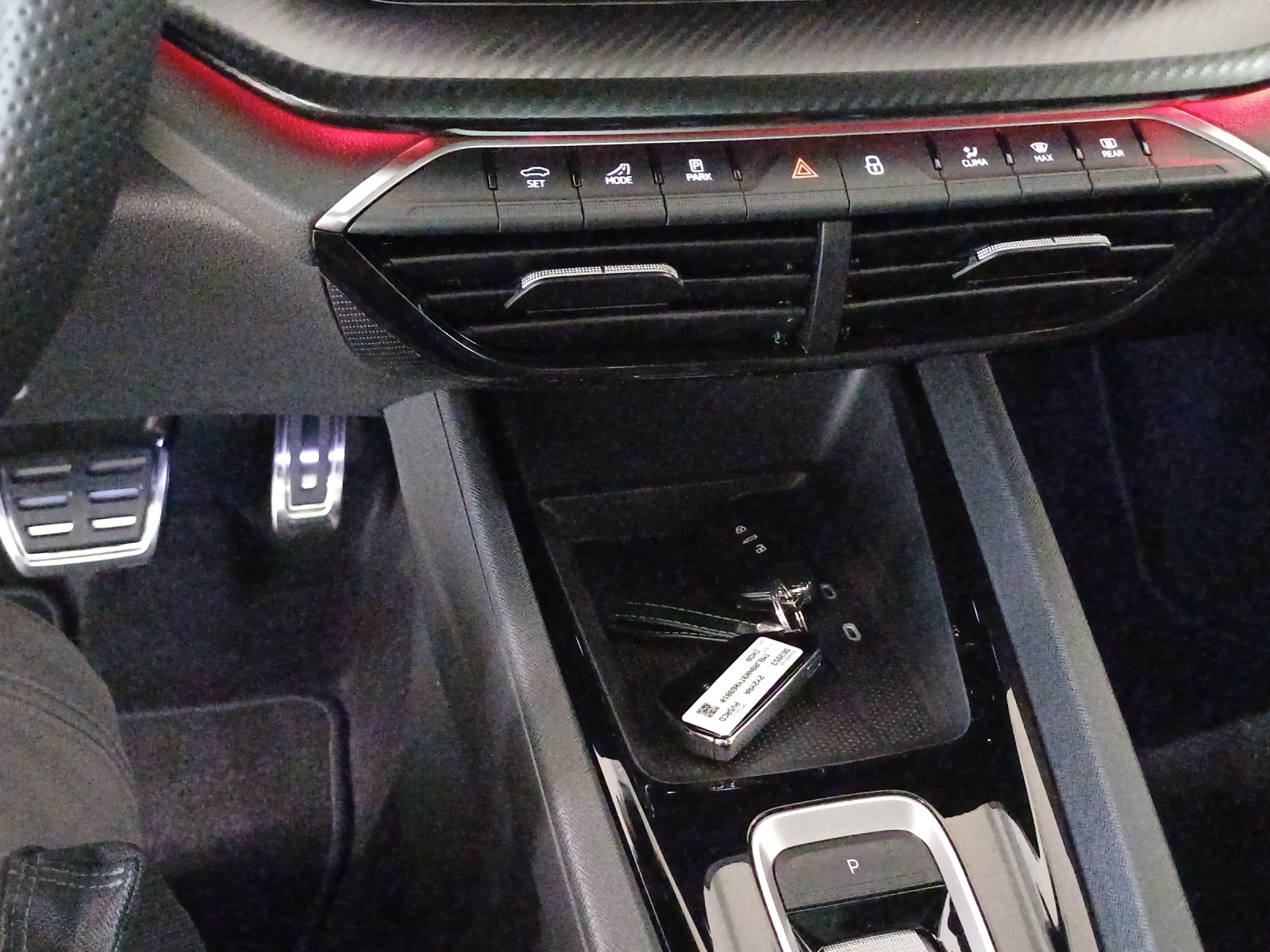 SKODA Octavia Combi 1.5 TSI mHEV DSG Sport Line-image-10