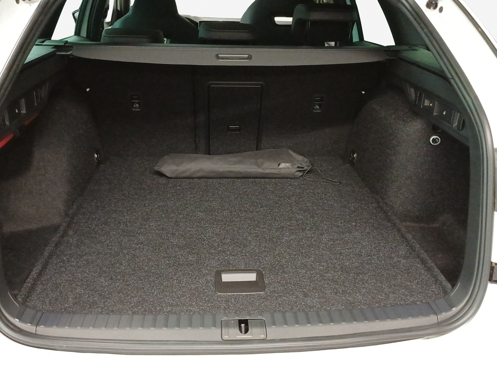 SKODA Octavia Combi 1.5 TSI mHEV DSG Sport Line-image-12