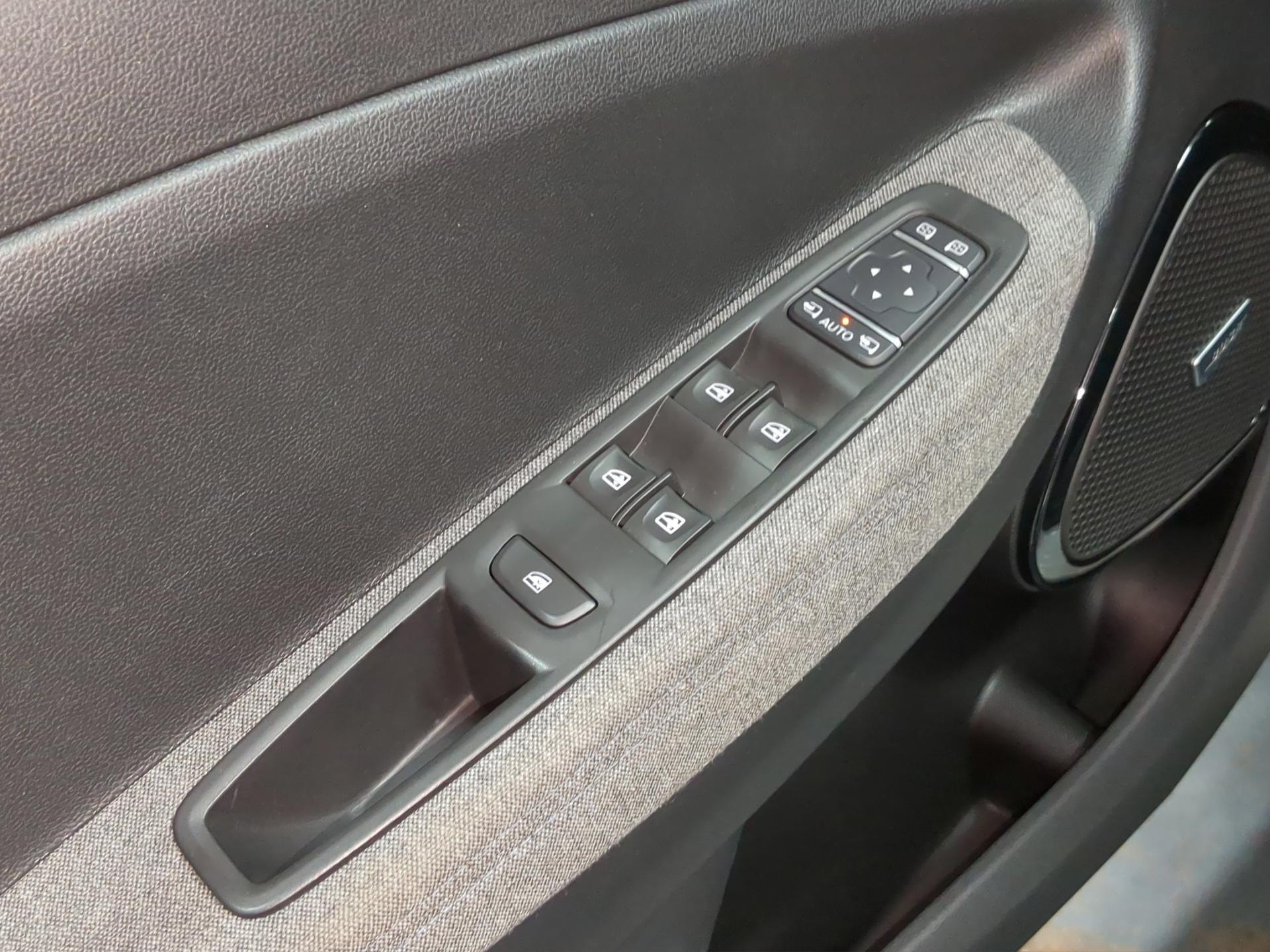 RENAULT Zoe Intens R135 (incl. Batterie)-image-21