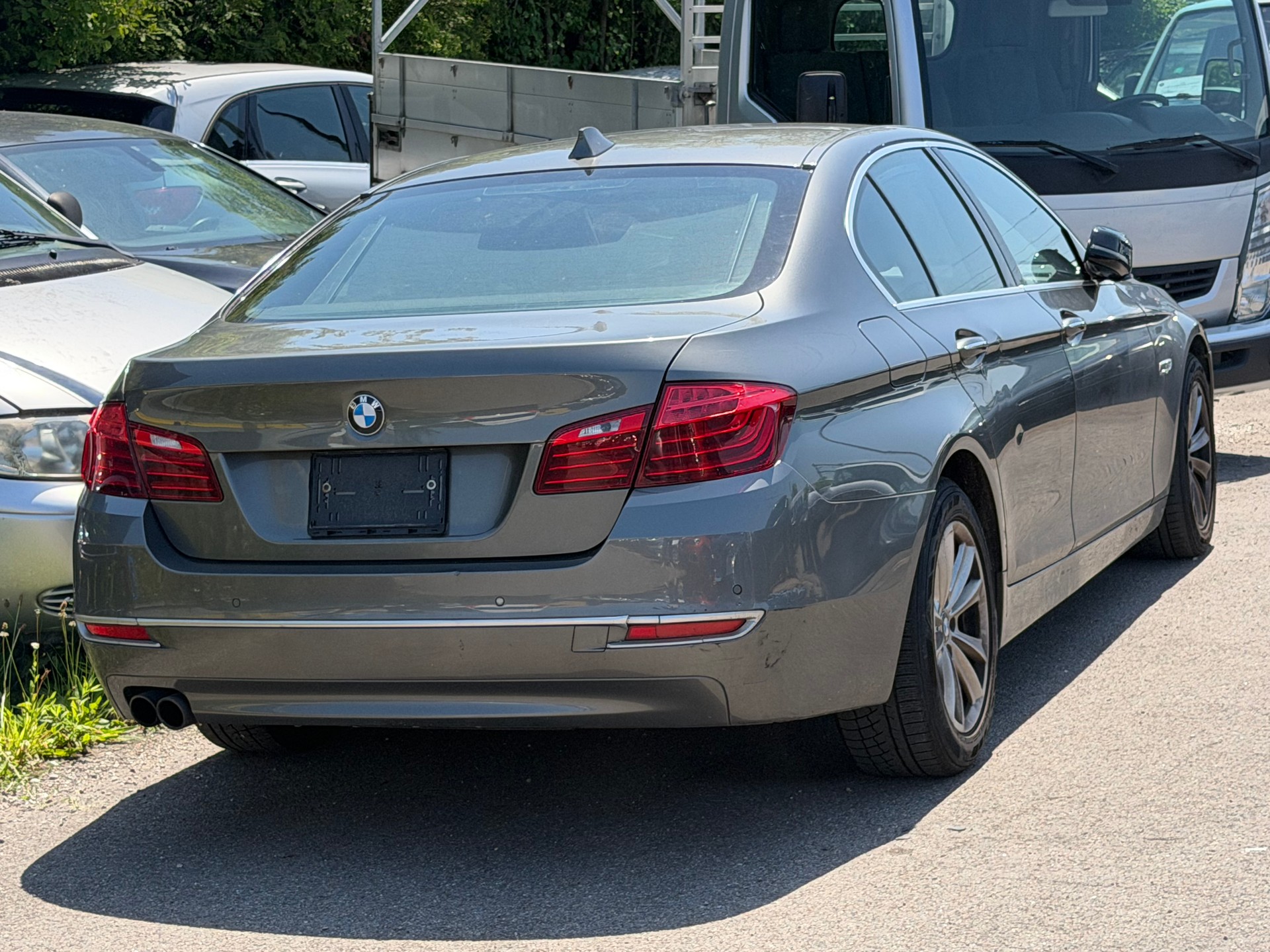 BMW 528i xDrive Modern Line Steptronic-image-1