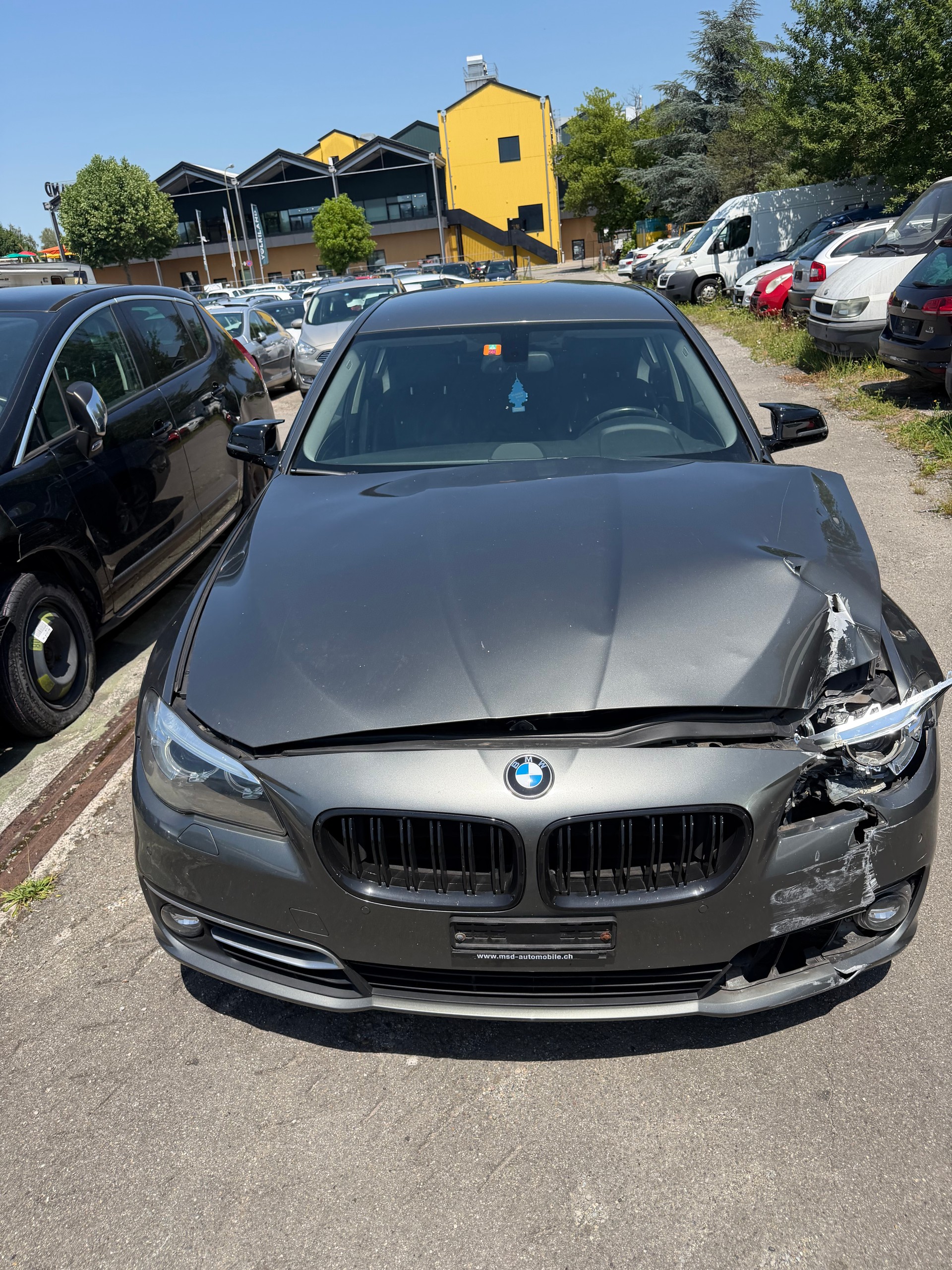 BMW 528i xDrive Modern Line Steptronic-image-0