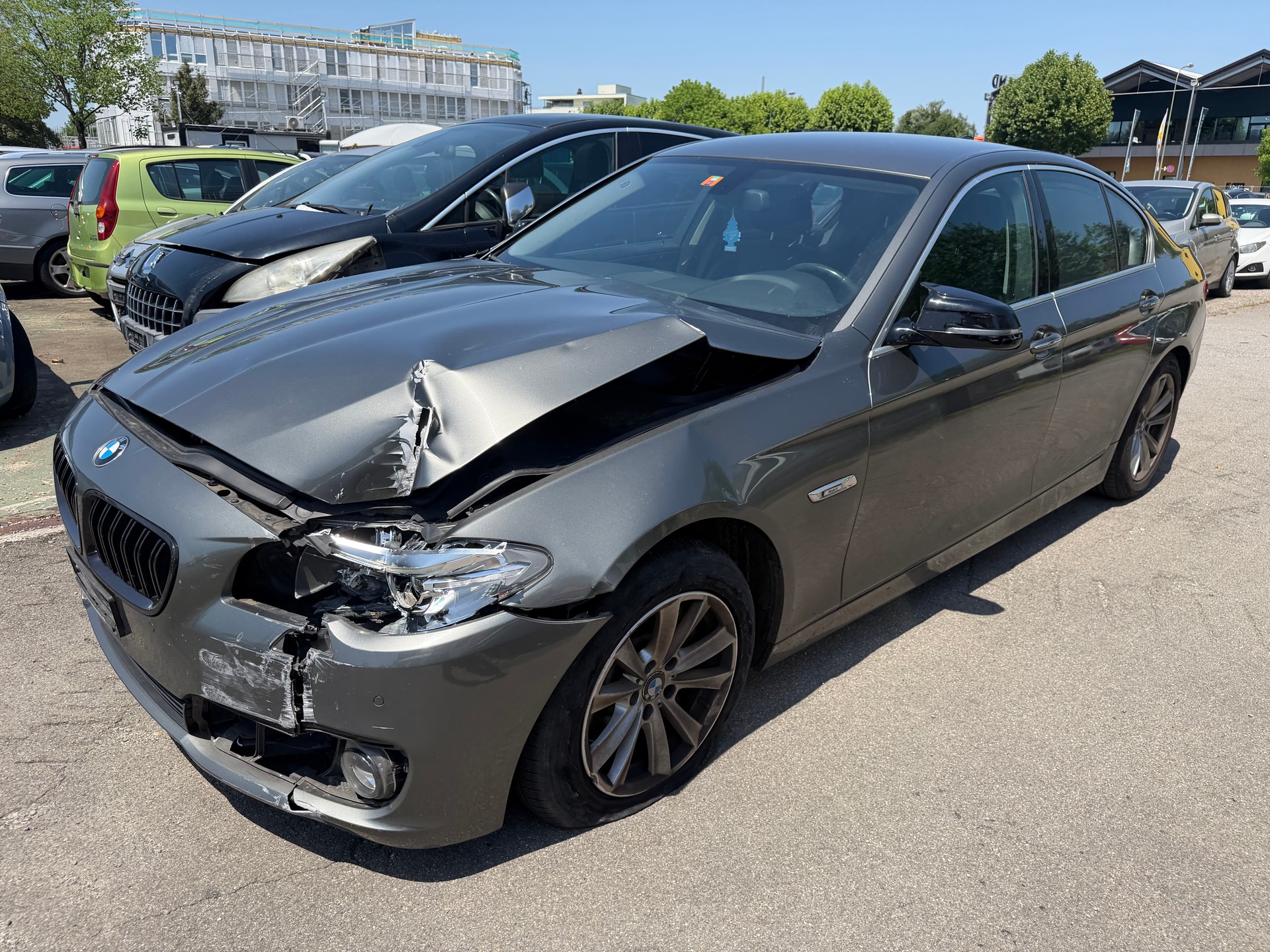 BMW 528i xDrive Modern Line Steptronic-image-3