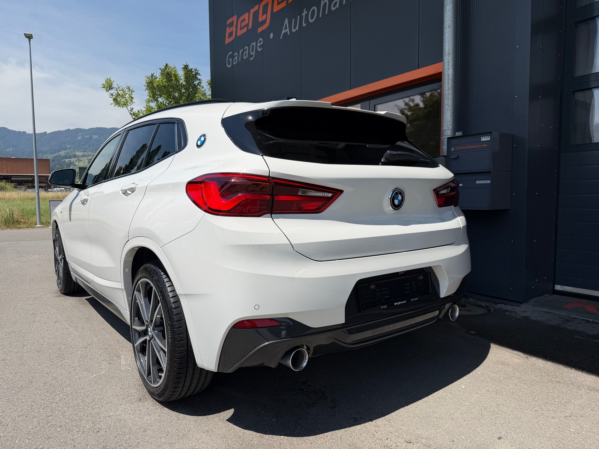 BMW X2 xDrive 20d M Sport Steptronic-showroom-element-3
