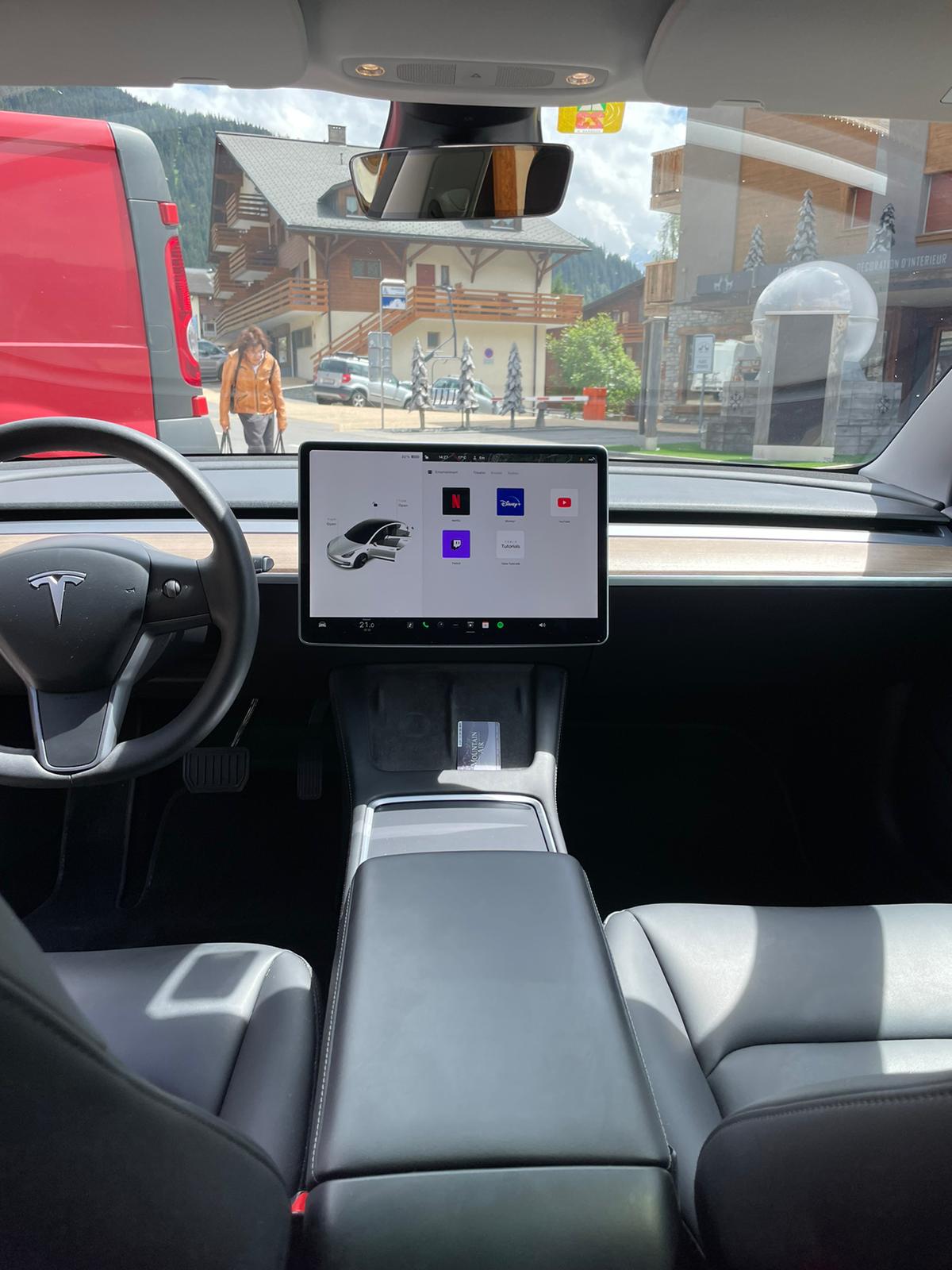 TESLA Long Range D-image-8