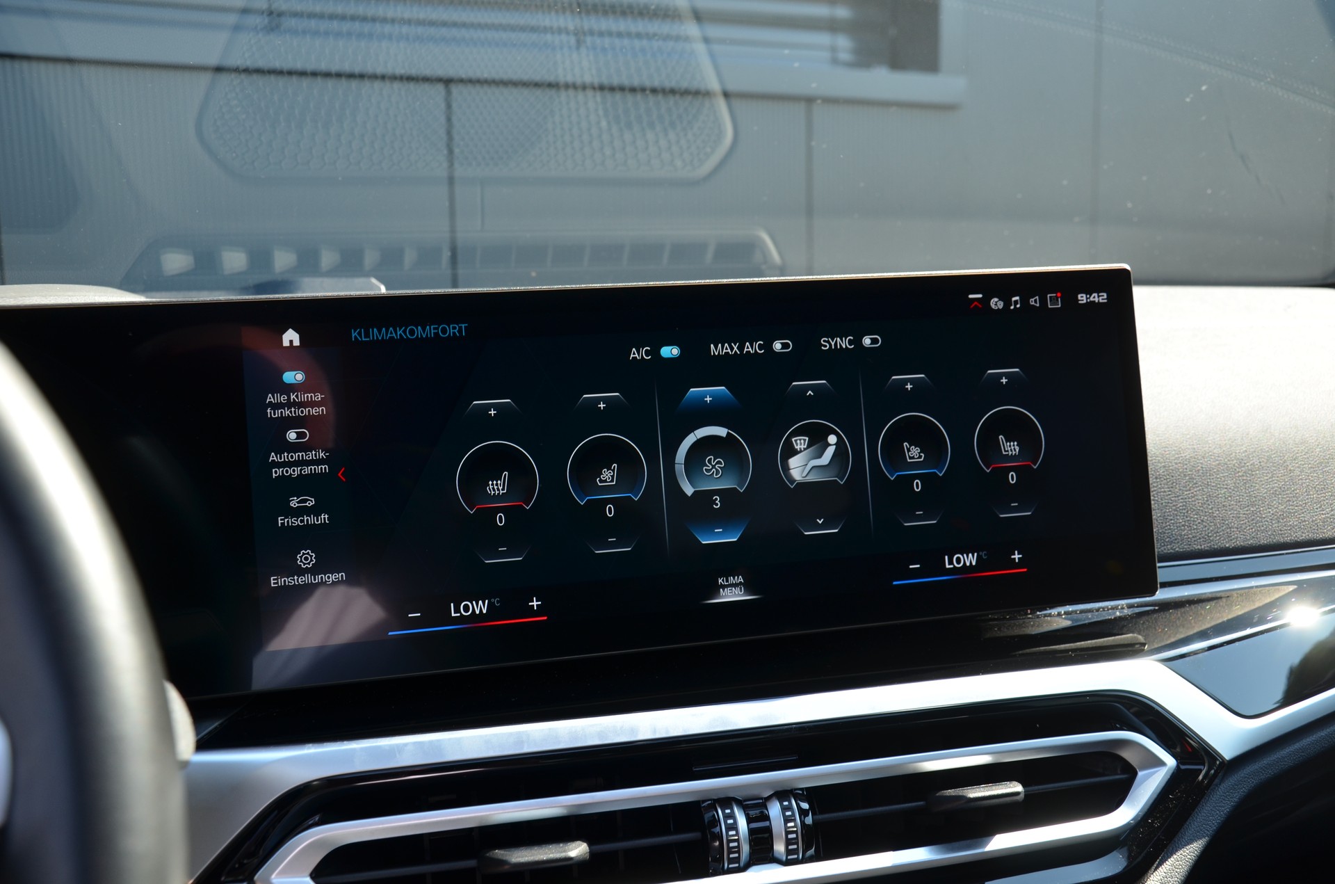 BMW M3 Competition M xDrive-image-16