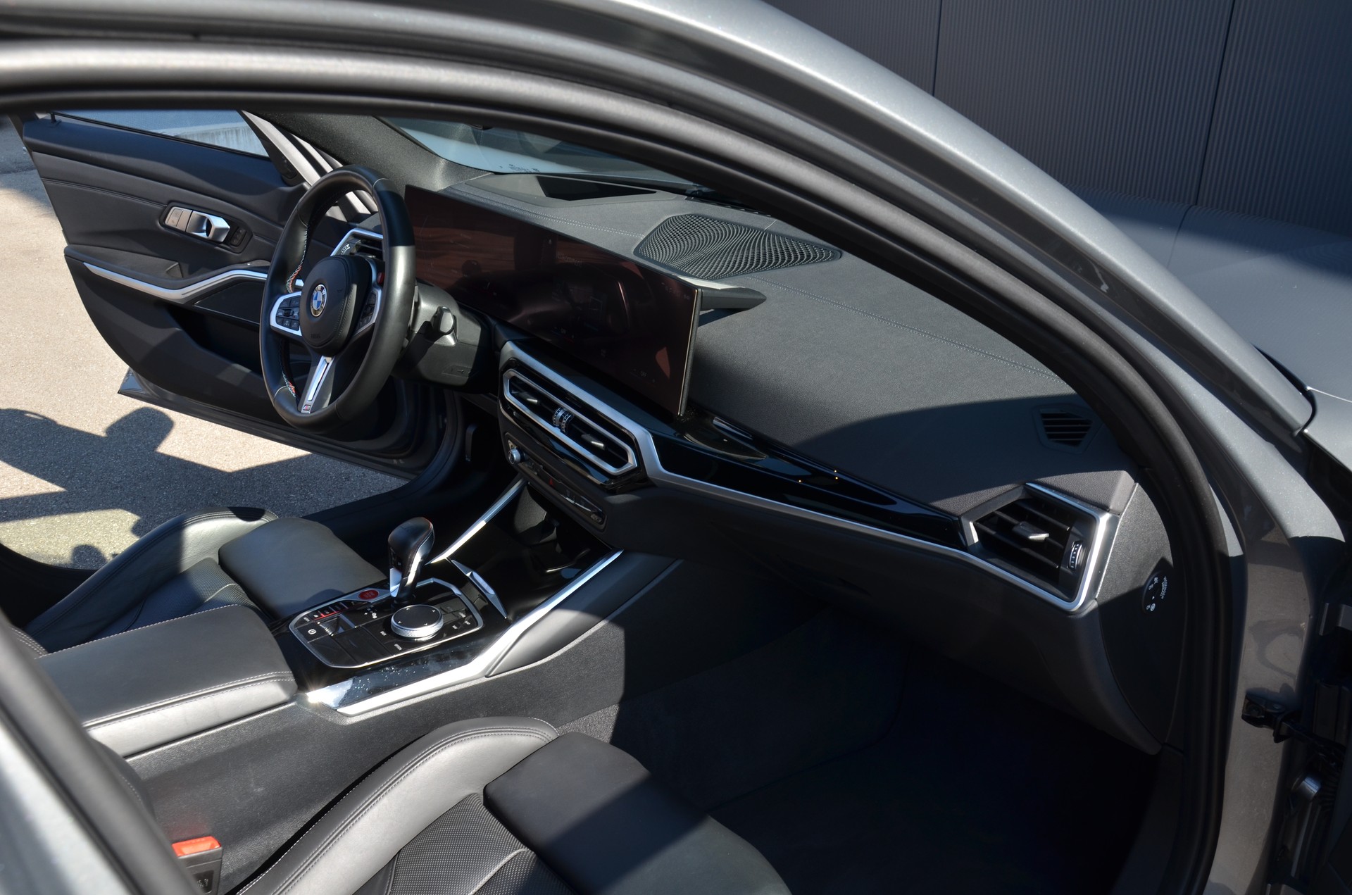 BMW M3 Competition M xDrive-image-13