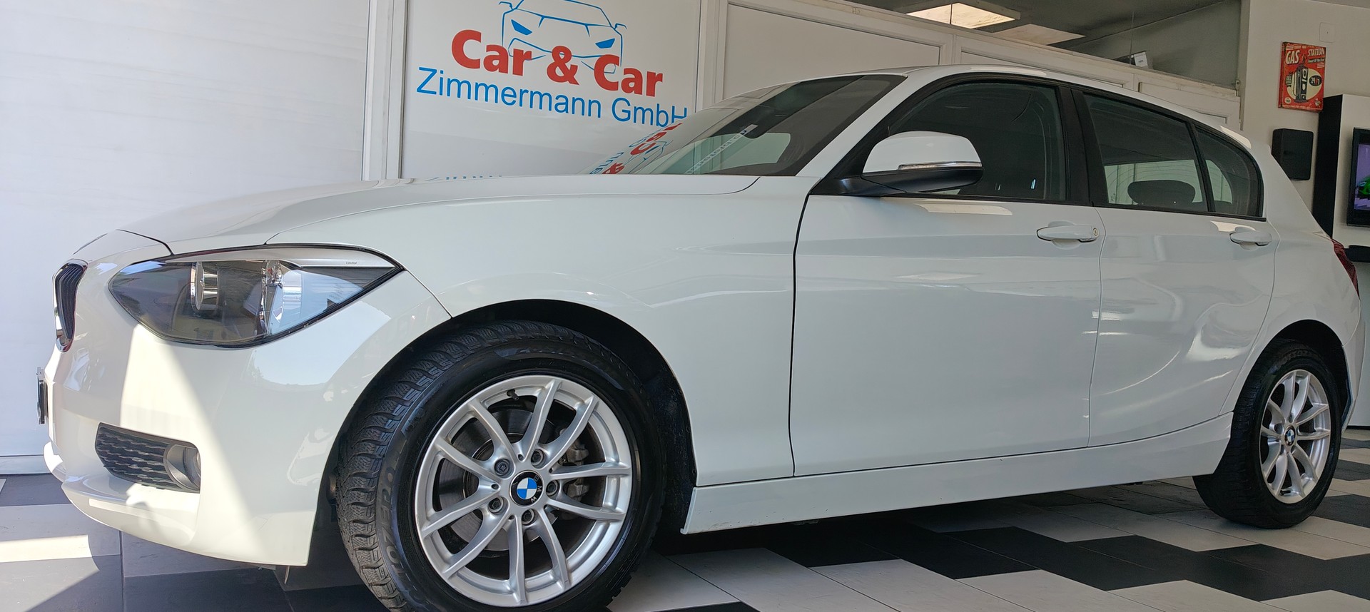 BMW 116i Urban Line-image-0