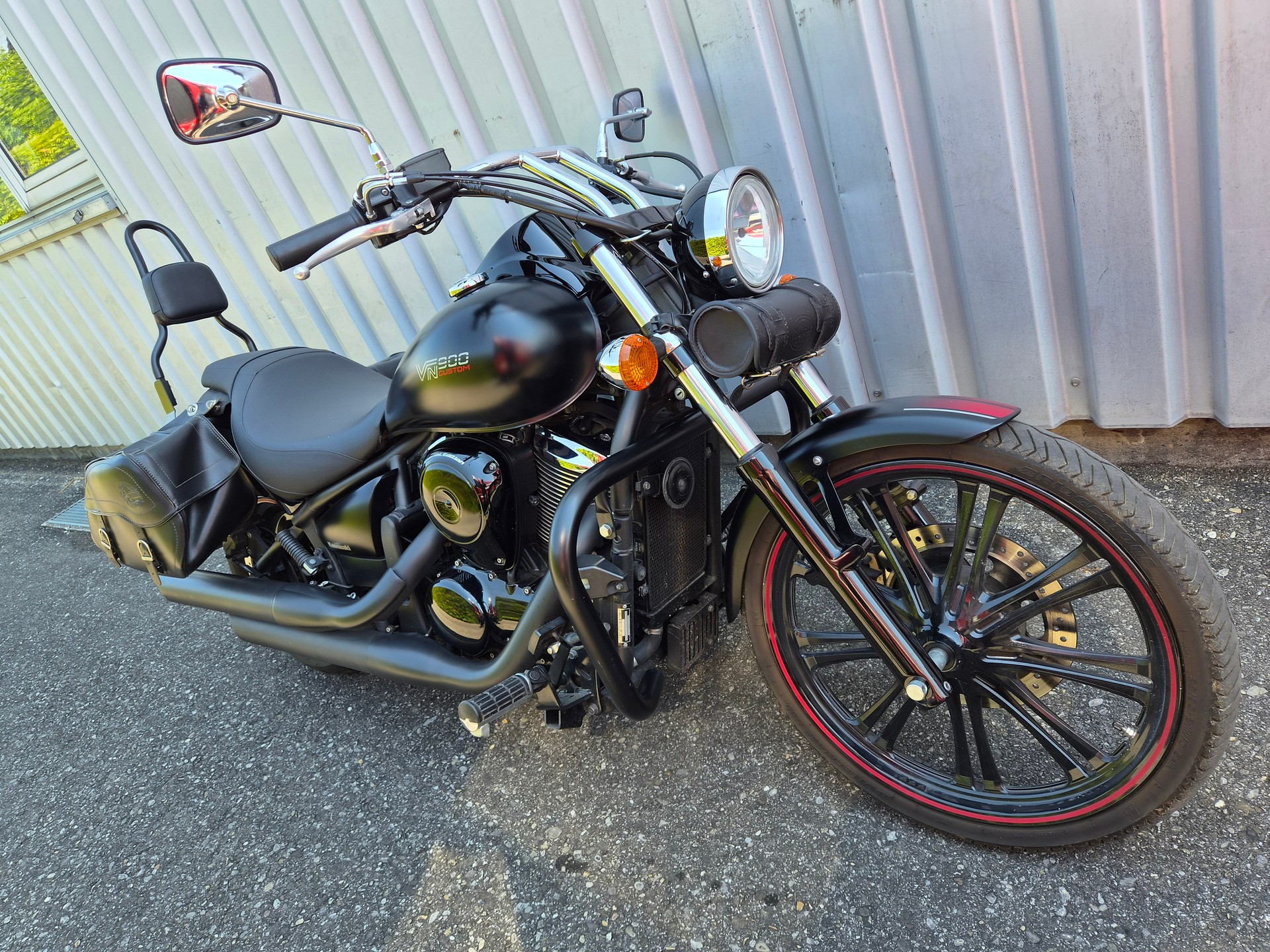 KAWASAKI VN 900 Custom Kundenauftrag-showroom-element-1