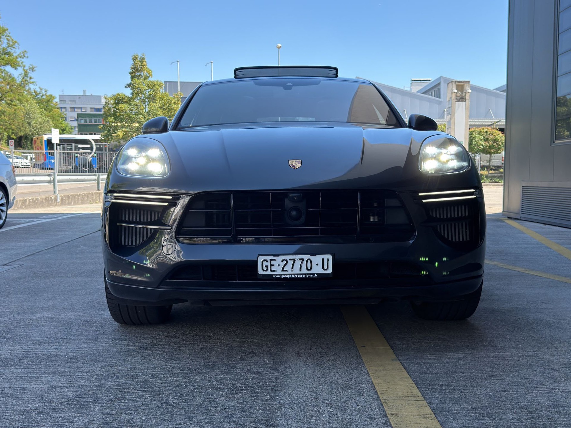 PORSCHE Macan Turbo PACK CARBON-image-5