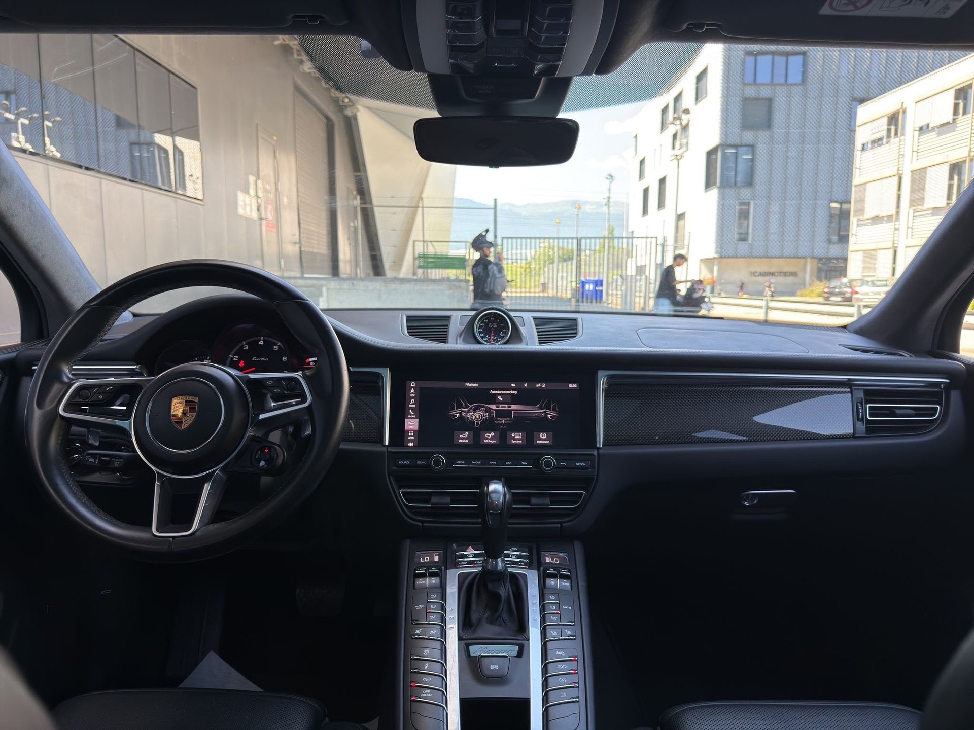 PORSCHE Macan Turbo PACK CARBON-image-8