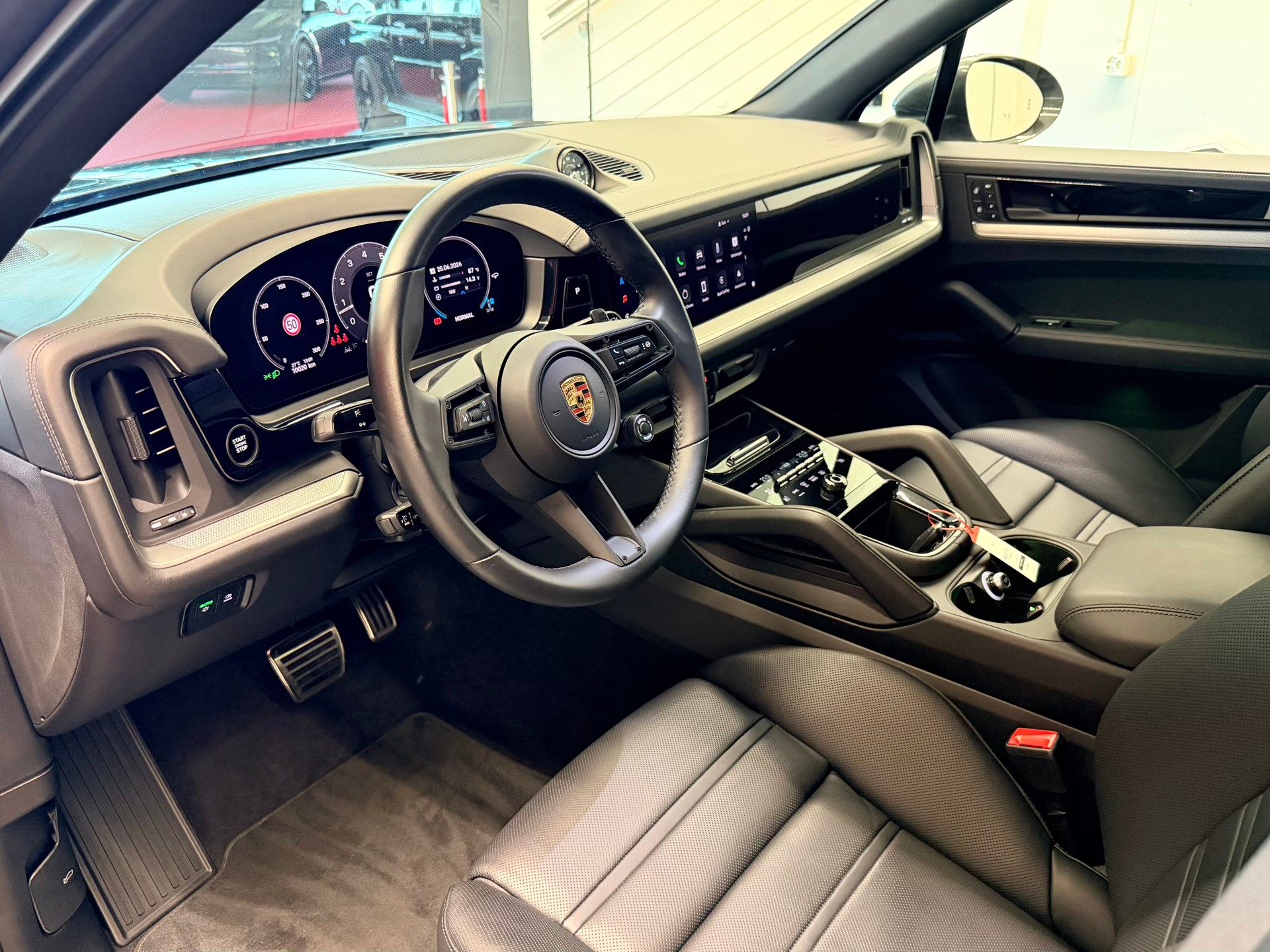 PORSCHE Cayenne S Tiptronic-image-12