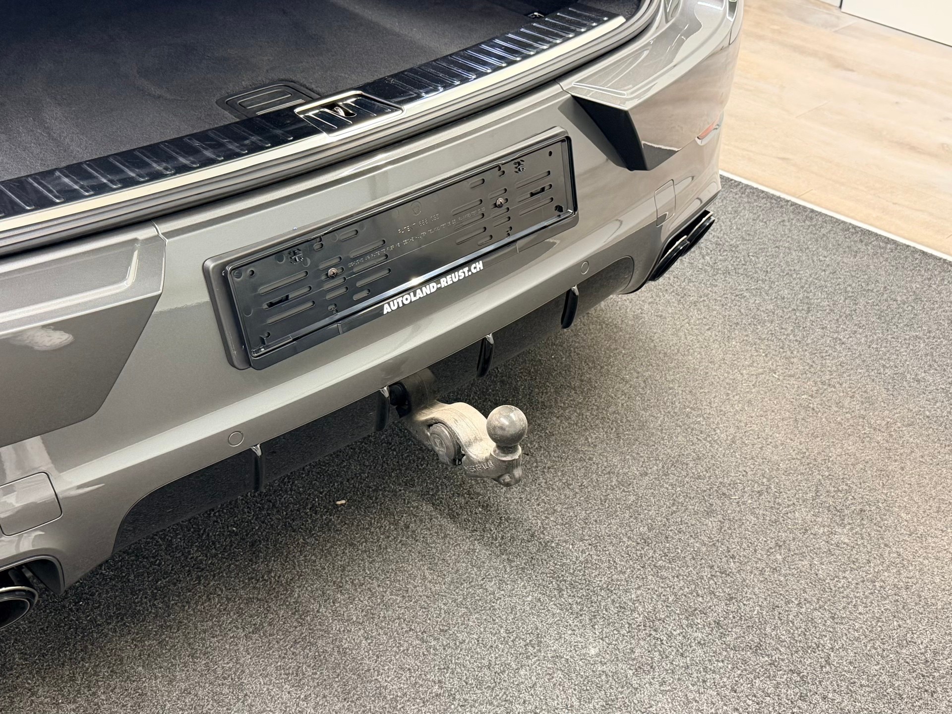 PORSCHE Cayenne S Tiptronic-image-11