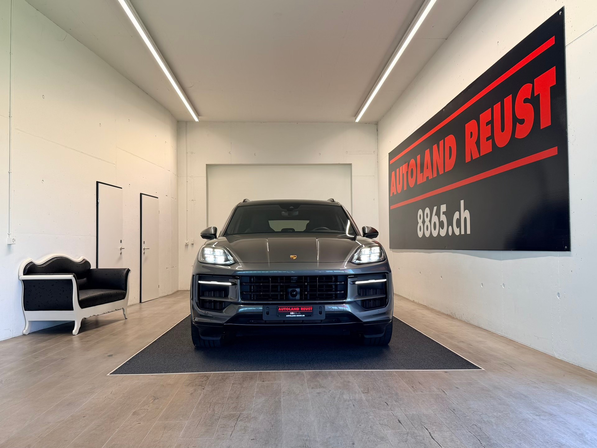 PORSCHE Cayenne S Tiptronic-image-1