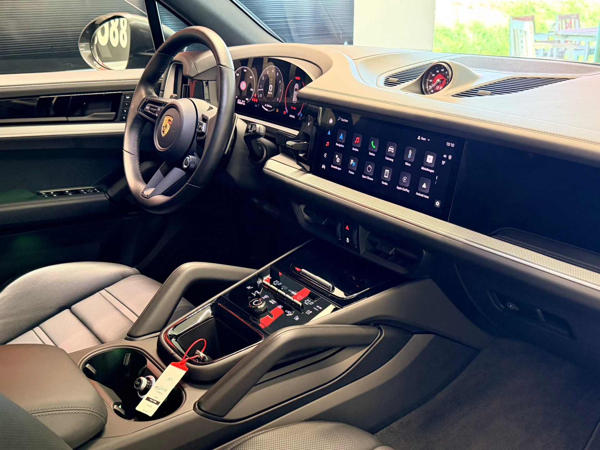 PORSCHE Cayenne S Tiptronic-image-22