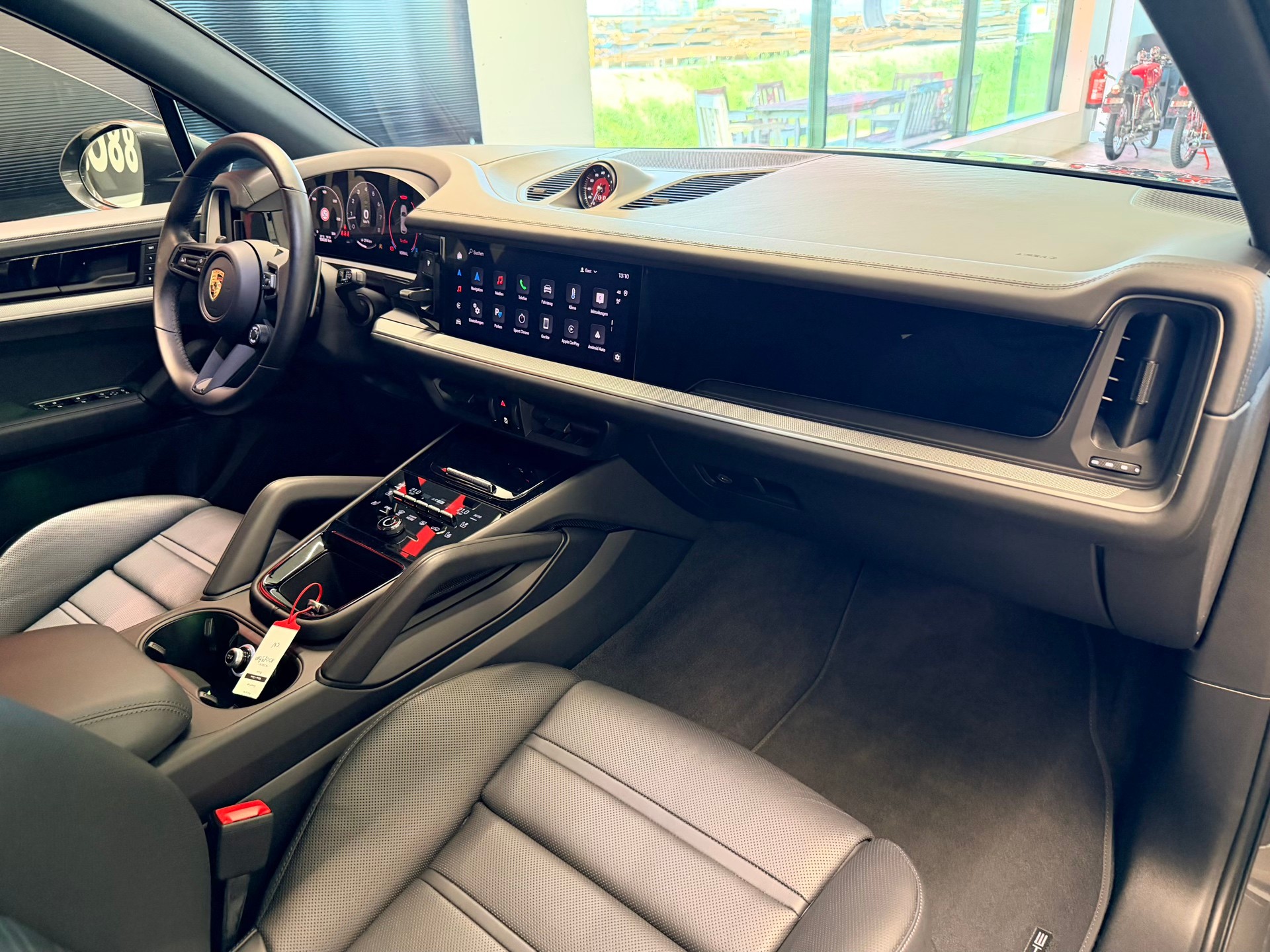 PORSCHE Cayenne S Tiptronic-image-21