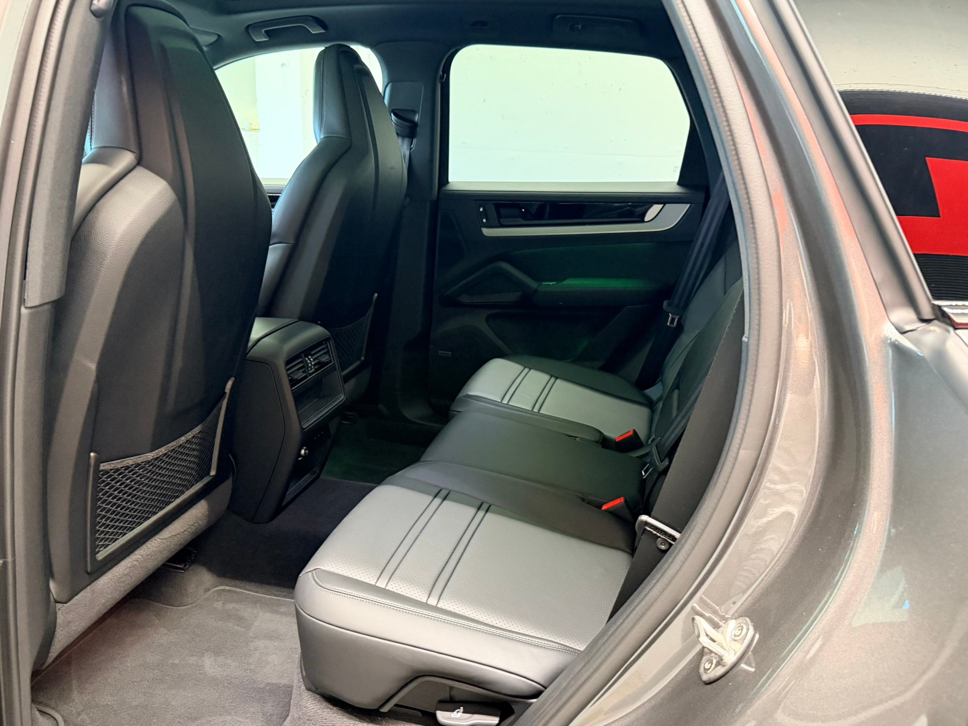PORSCHE Cayenne S Tiptronic-image-18