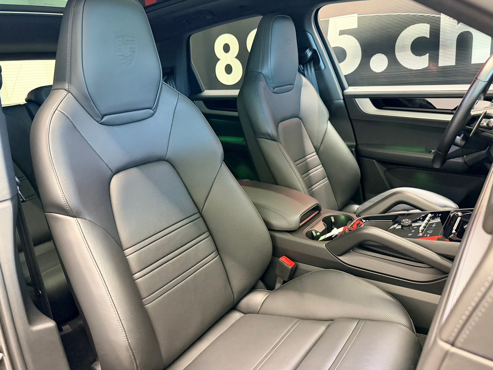 PORSCHE Cayenne S Tiptronic-image-24