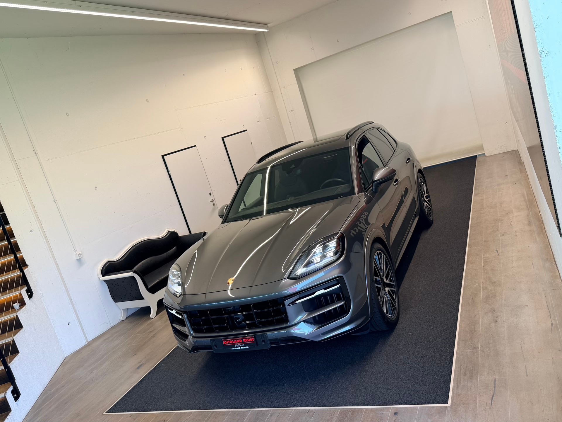 PORSCHE Cayenne S Tiptronic-image-3