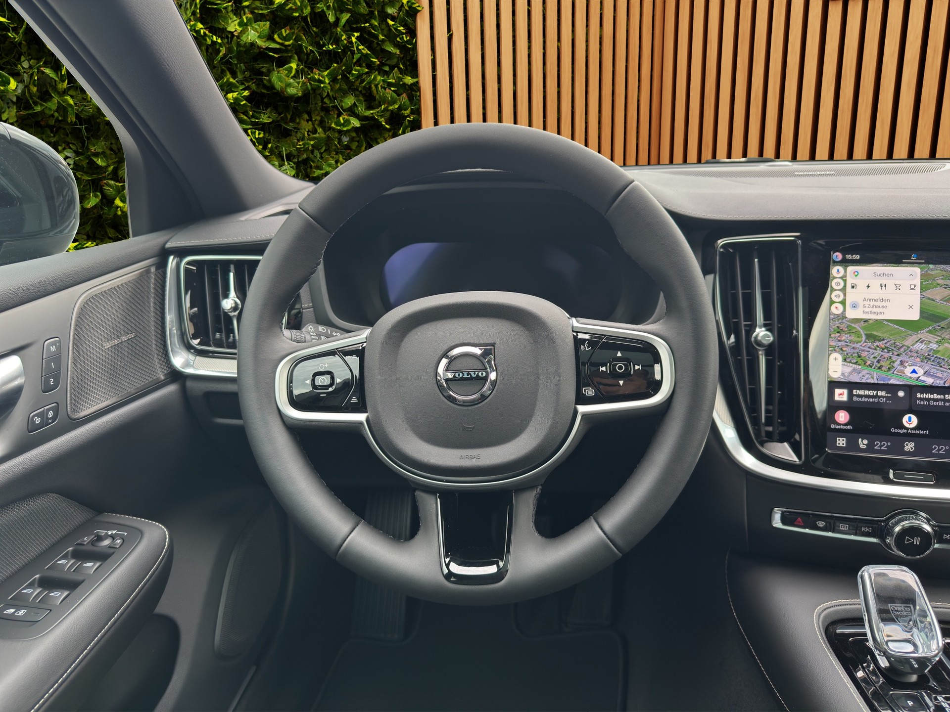 VOLVO V60 2.0 T8 TE Ultra Dark eAWD-image-10