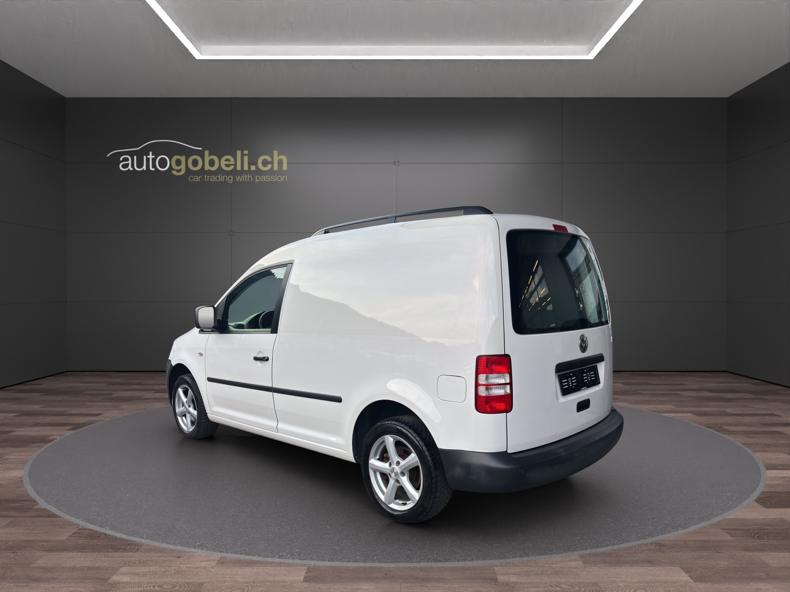 VW Caddy 1.6 TDI-image-1