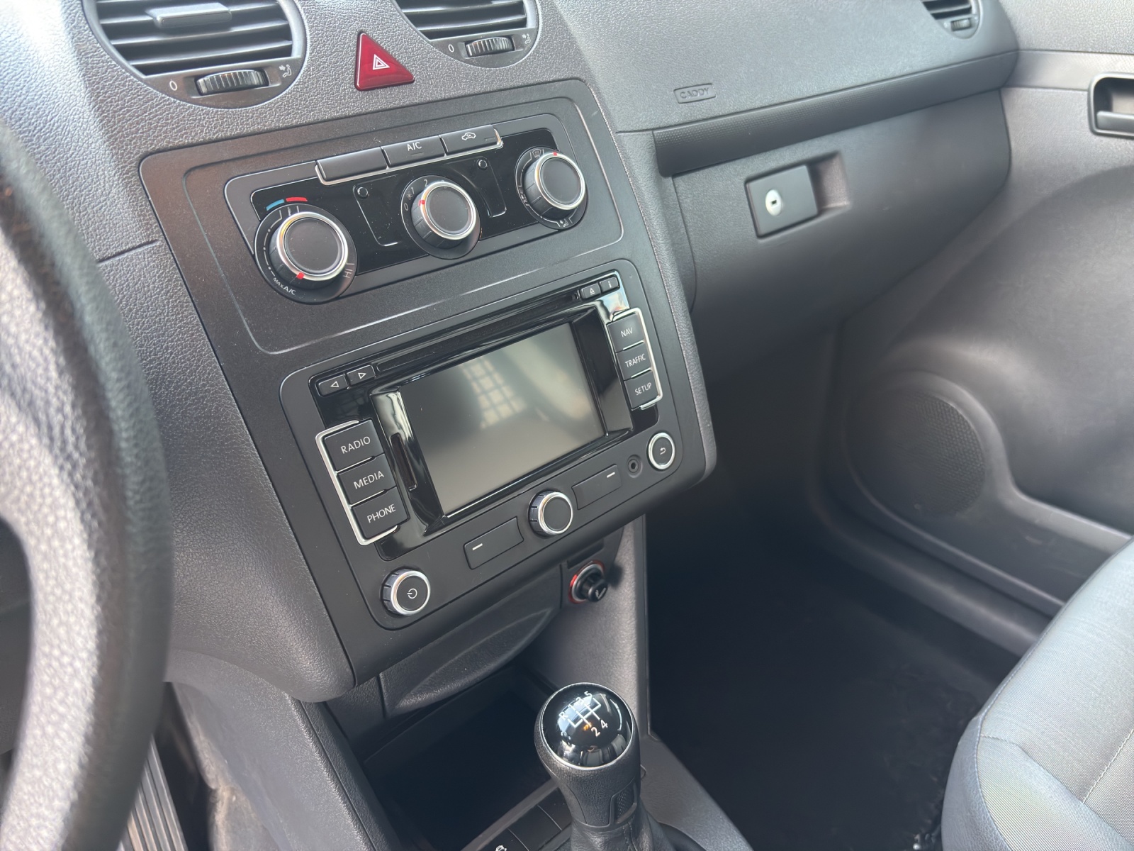 VW Caddy 1.6 TDI-image-6